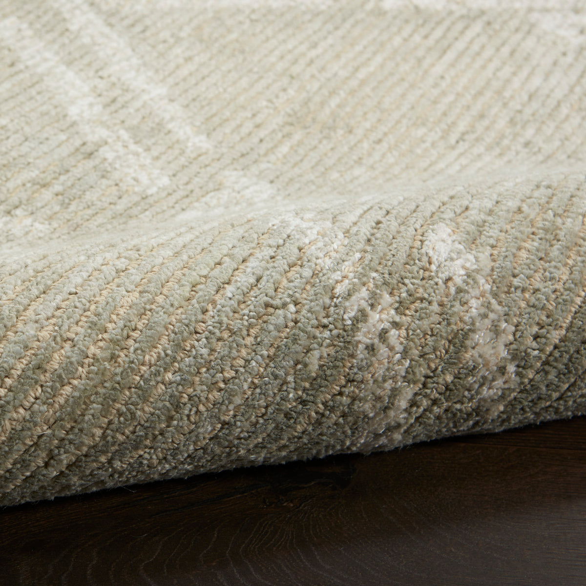 Venosa VSN01 Green Ivory Tufted Rug