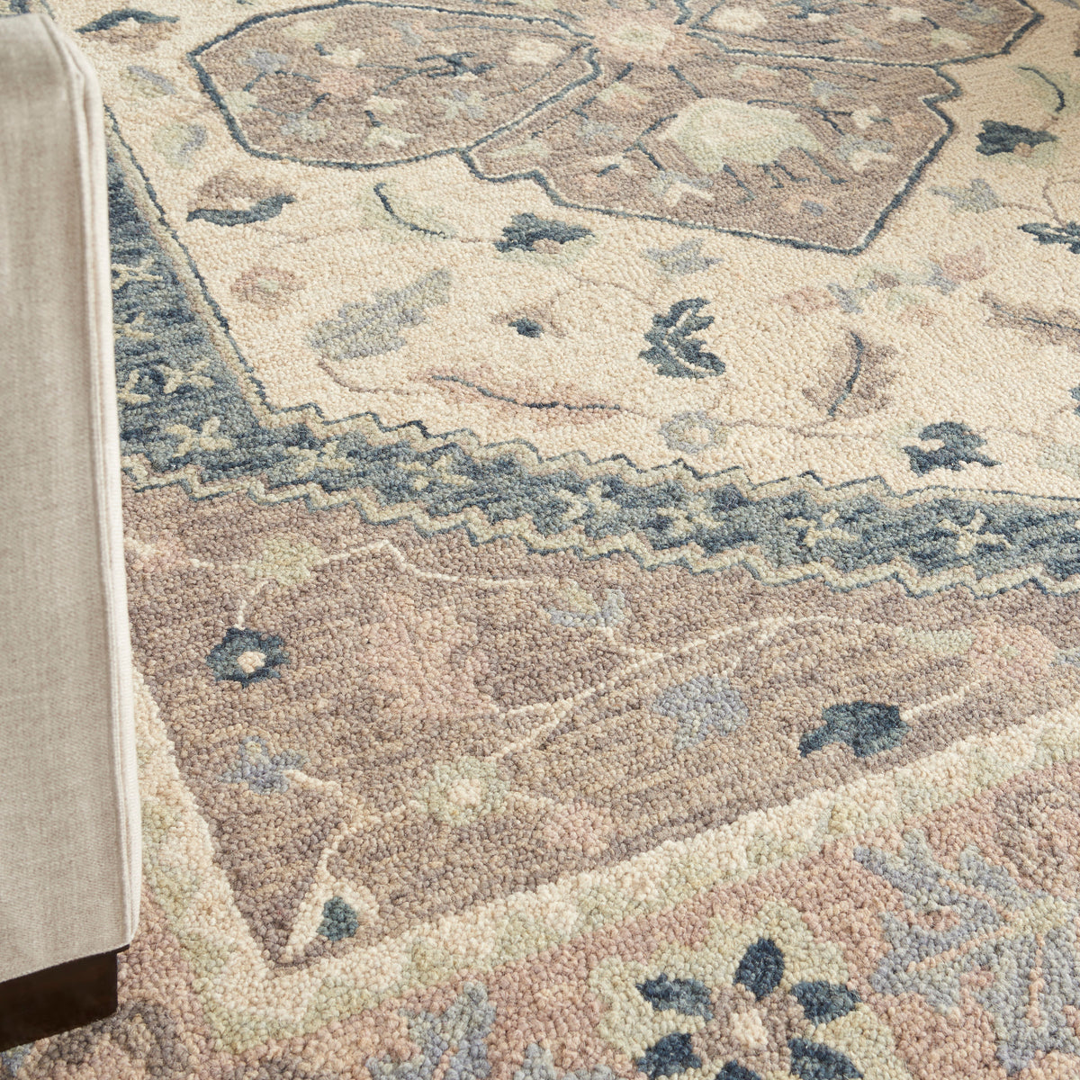 Bahari BAH03 Grey Tufted Rug