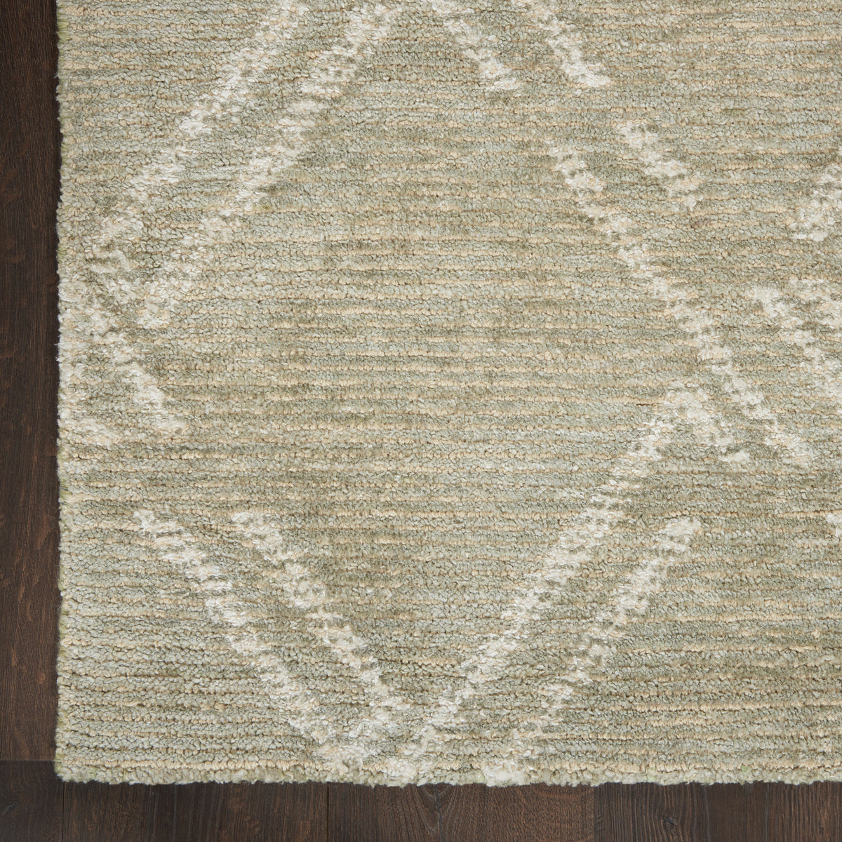 Venosa VSN01 Green Ivory Tufted Rug