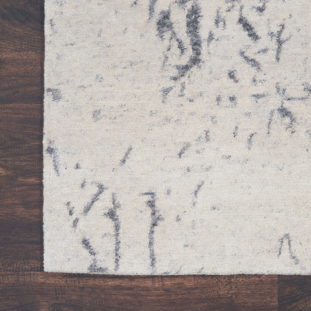 Silk Shadows SHA10 Sterling Knotted Rug