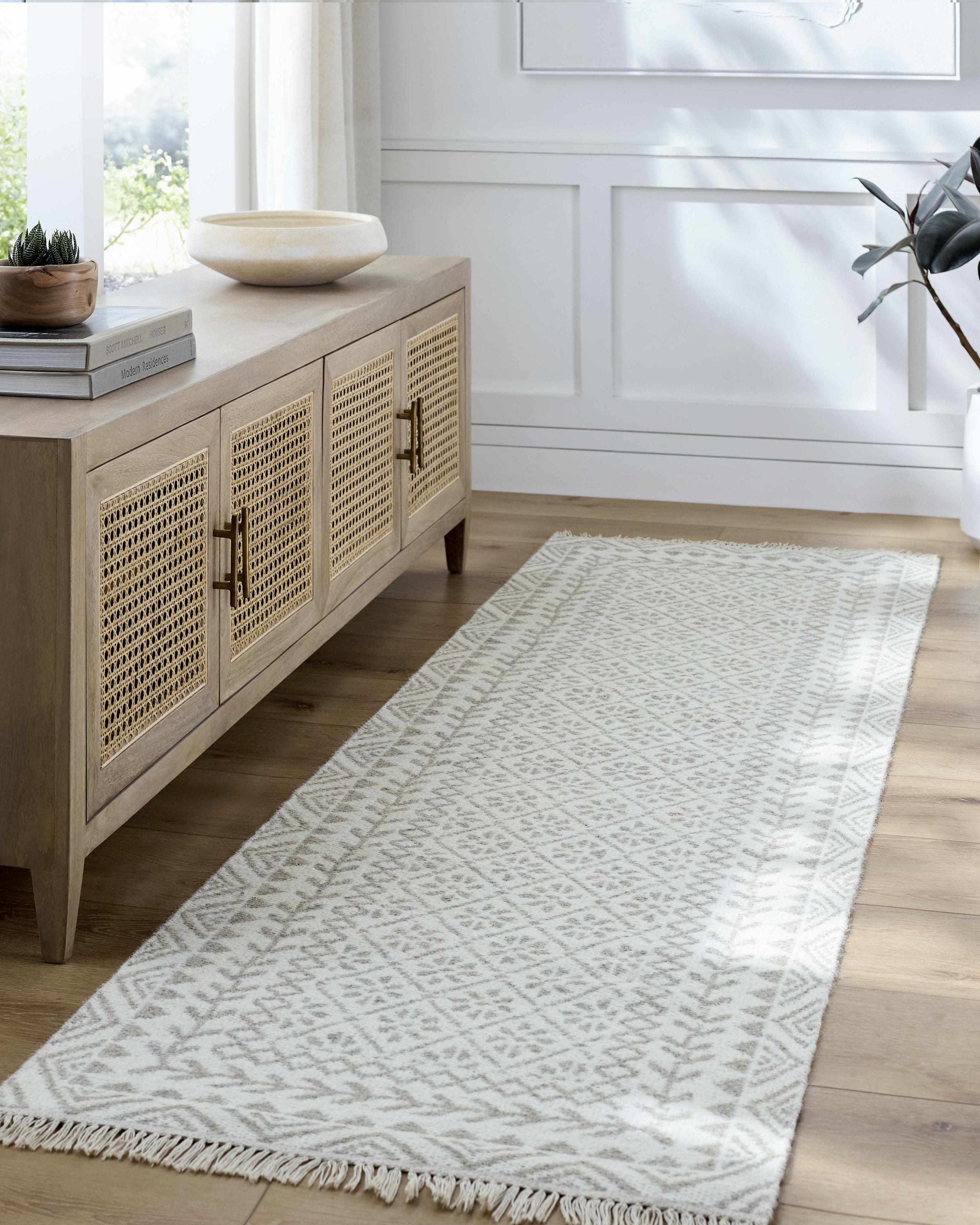 Mardin MDI-2318 Hand Woven Rug