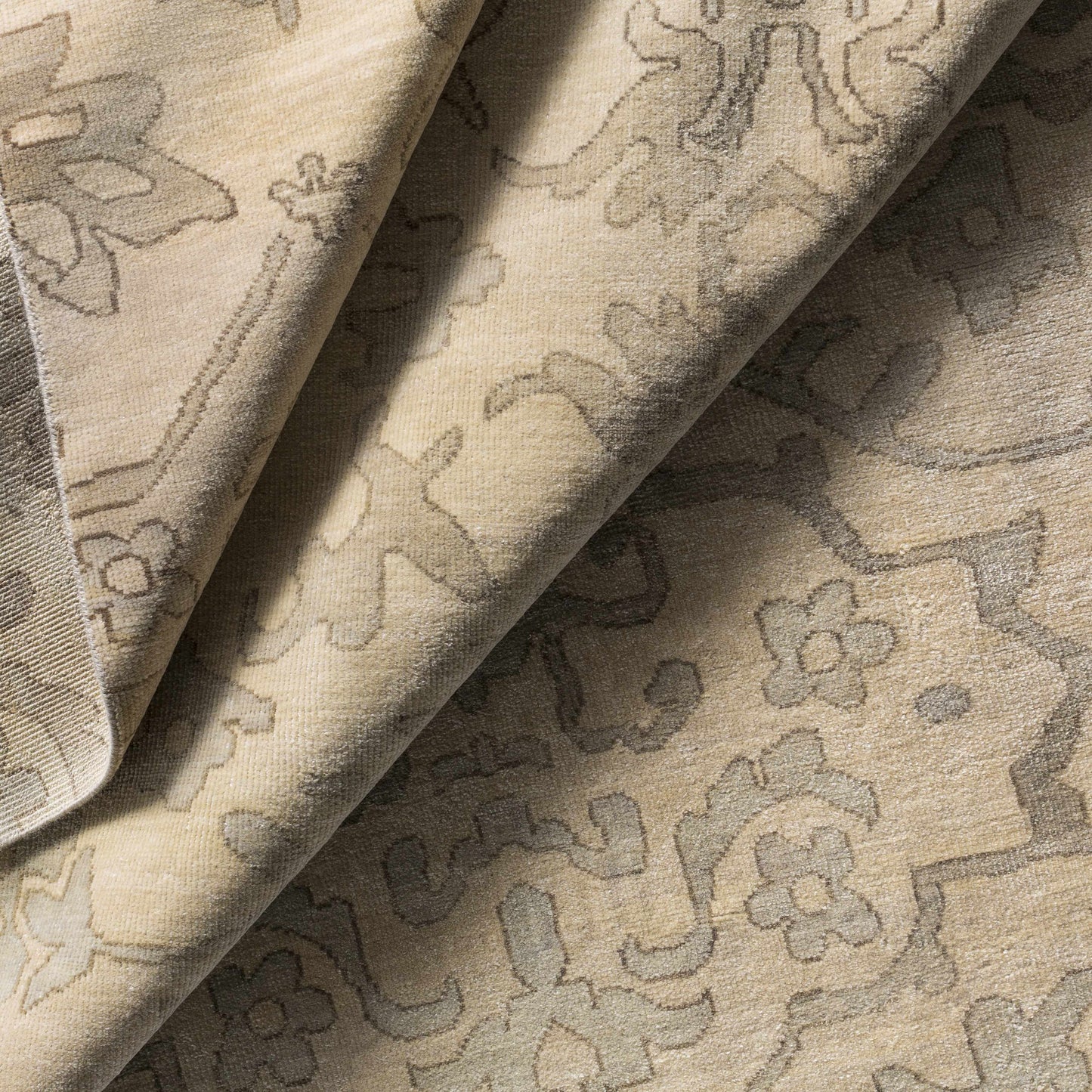 Hillcrest HIL-9040 Hand Knotted Rug