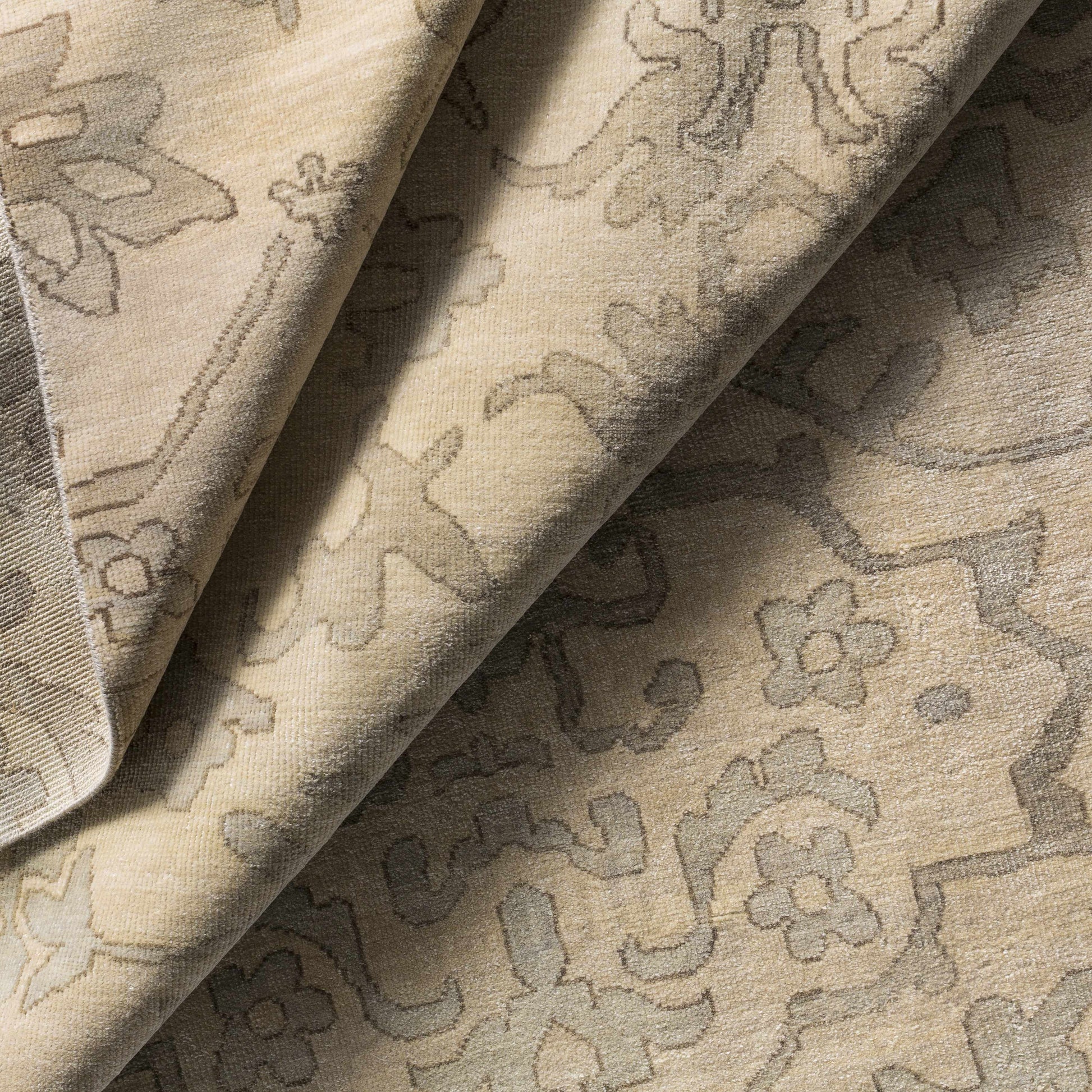 Hillcrest HIL-9040 Hand Knotted Rug