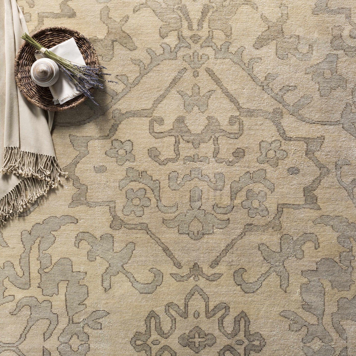 Hillcrest HIL-9040 Hand Knotted Rug