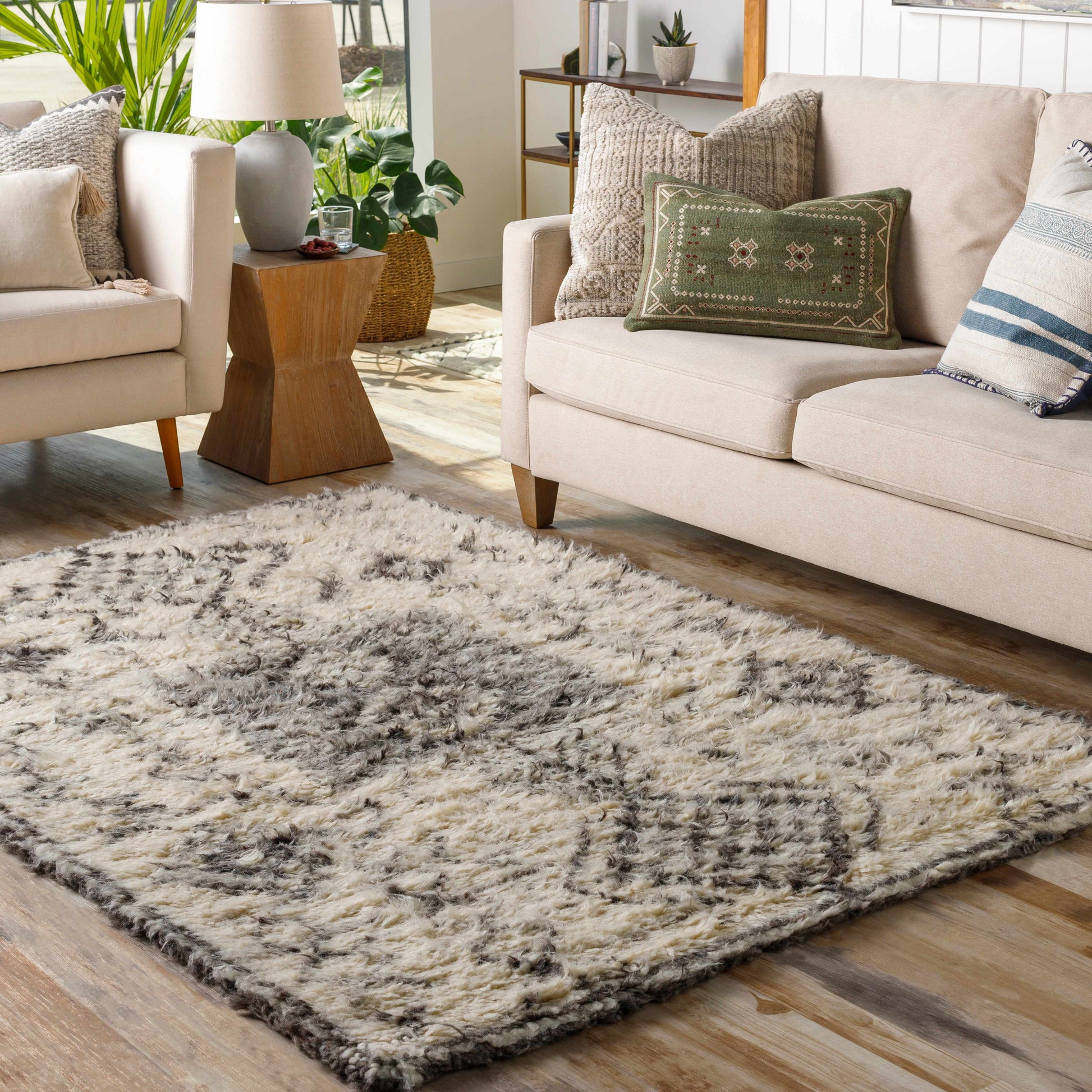 Camille CME-2301 Hand Knotted Rug