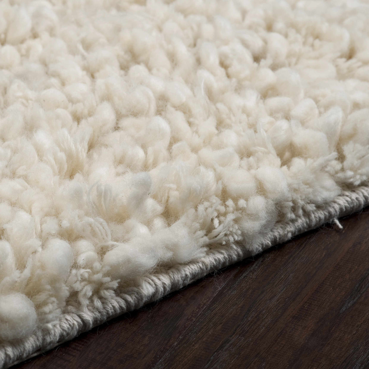 Metropolitan MET-8683 Hand Woven Rug