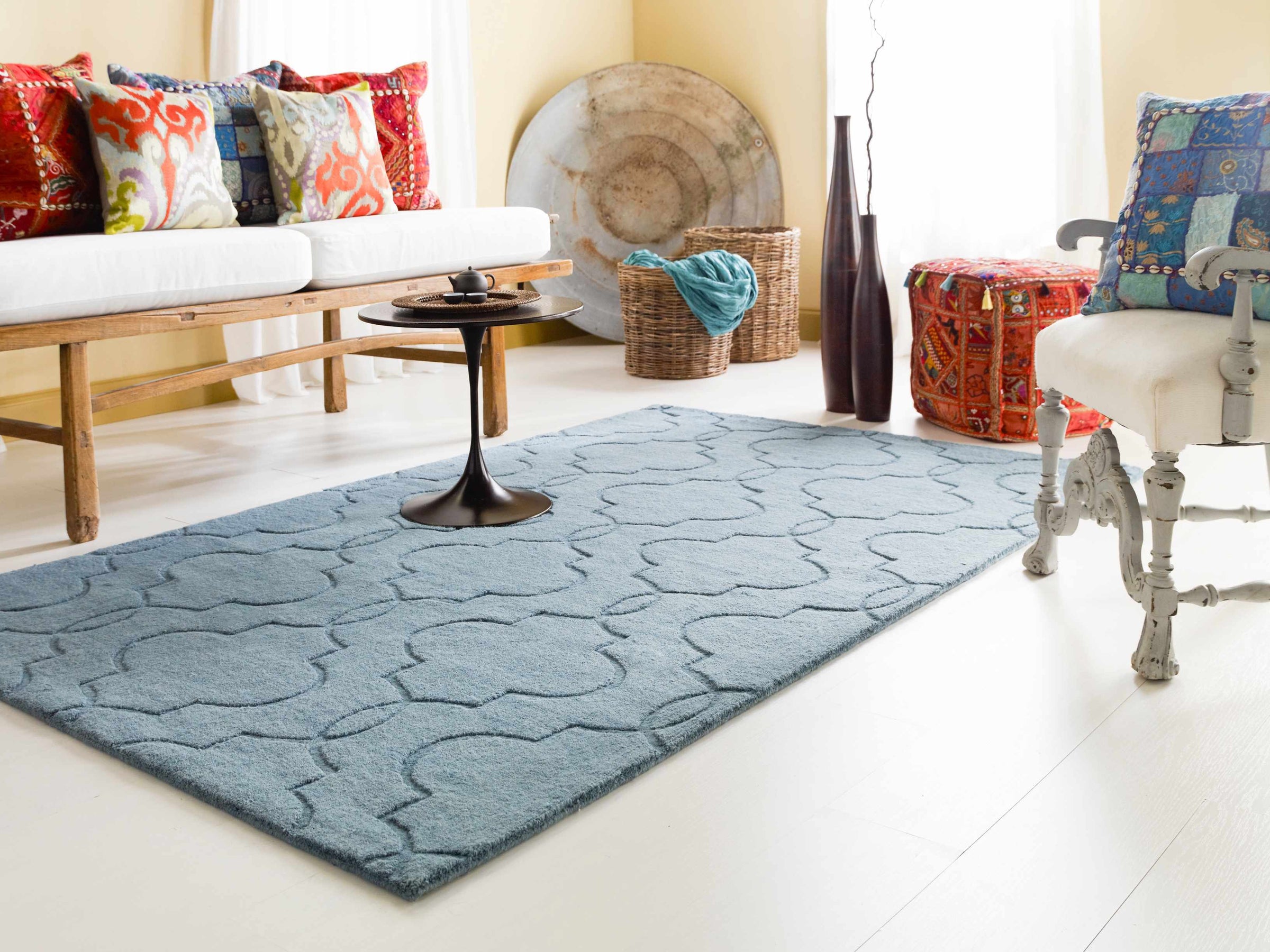 Pillows : AR-073,AR-070,Pouf : POUF-91,Rugs : M-5181