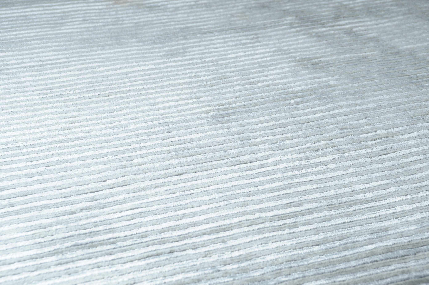 Mugal IN-8256 Hand Knotted Rug