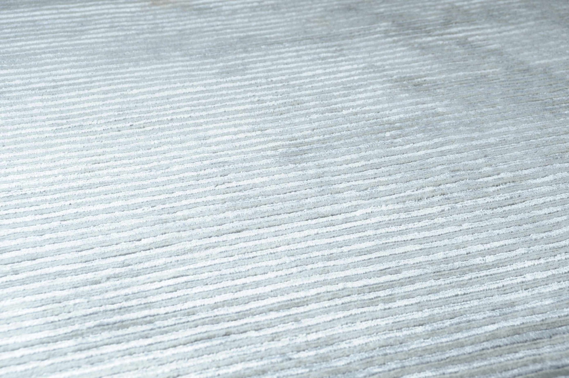 Mugal IN-8256 Hand Knotted Rug