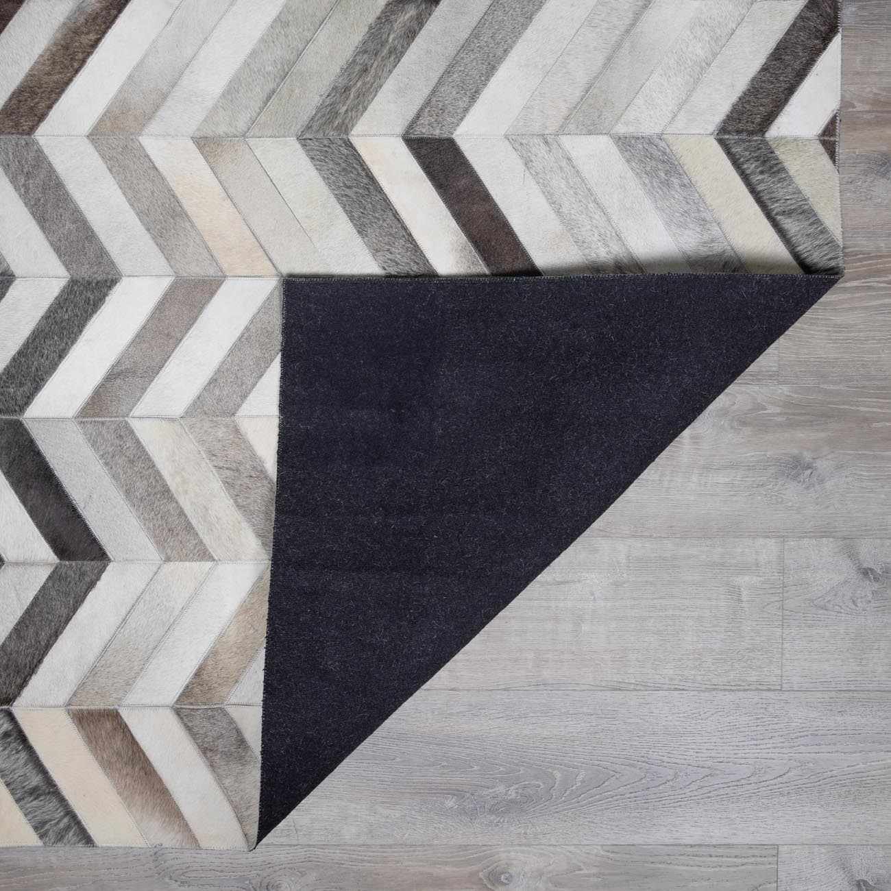 Trail TRL-1129 Hand Crafted Rug