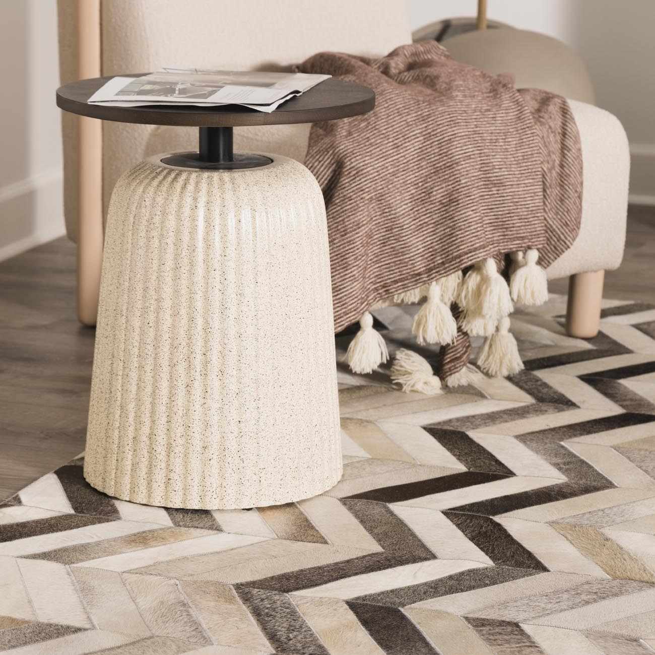 Trail TRL-1129 Hand Crafted Rug