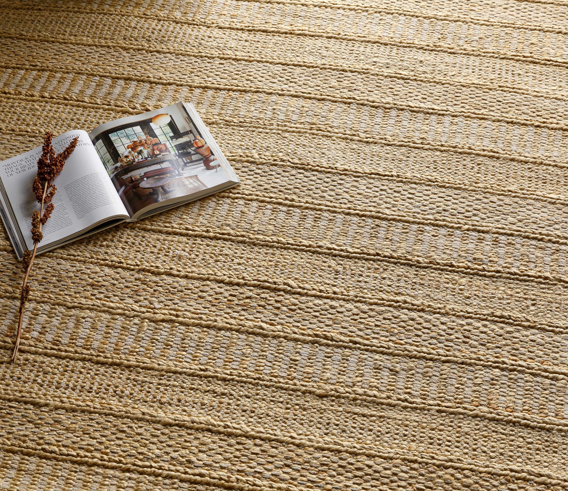 Aria IAA-1001 Hand Woven Rug