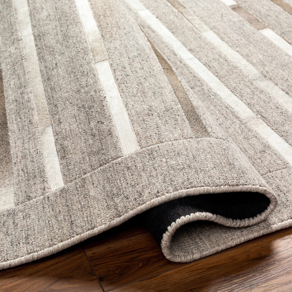 Eloquent ELQ-2307 Handmade Rug