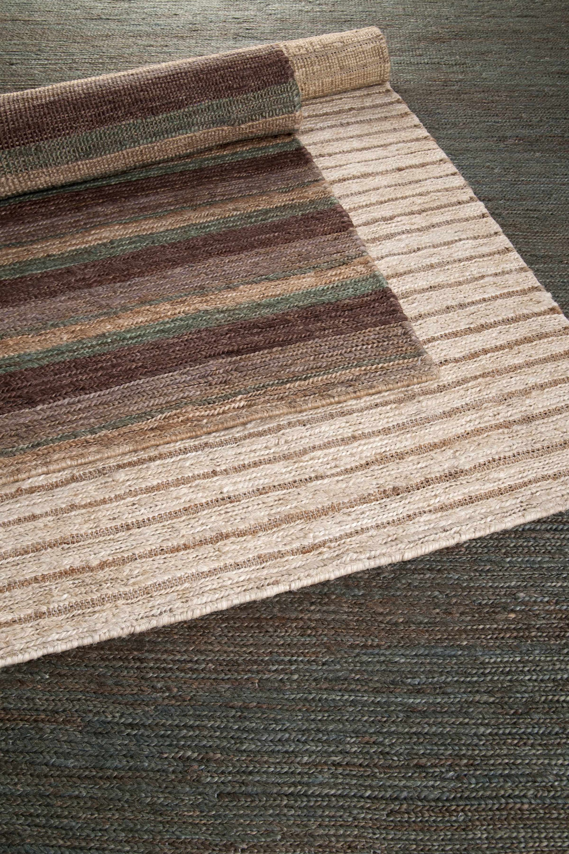 Dominican DOC-1025 Hand Woven Rug