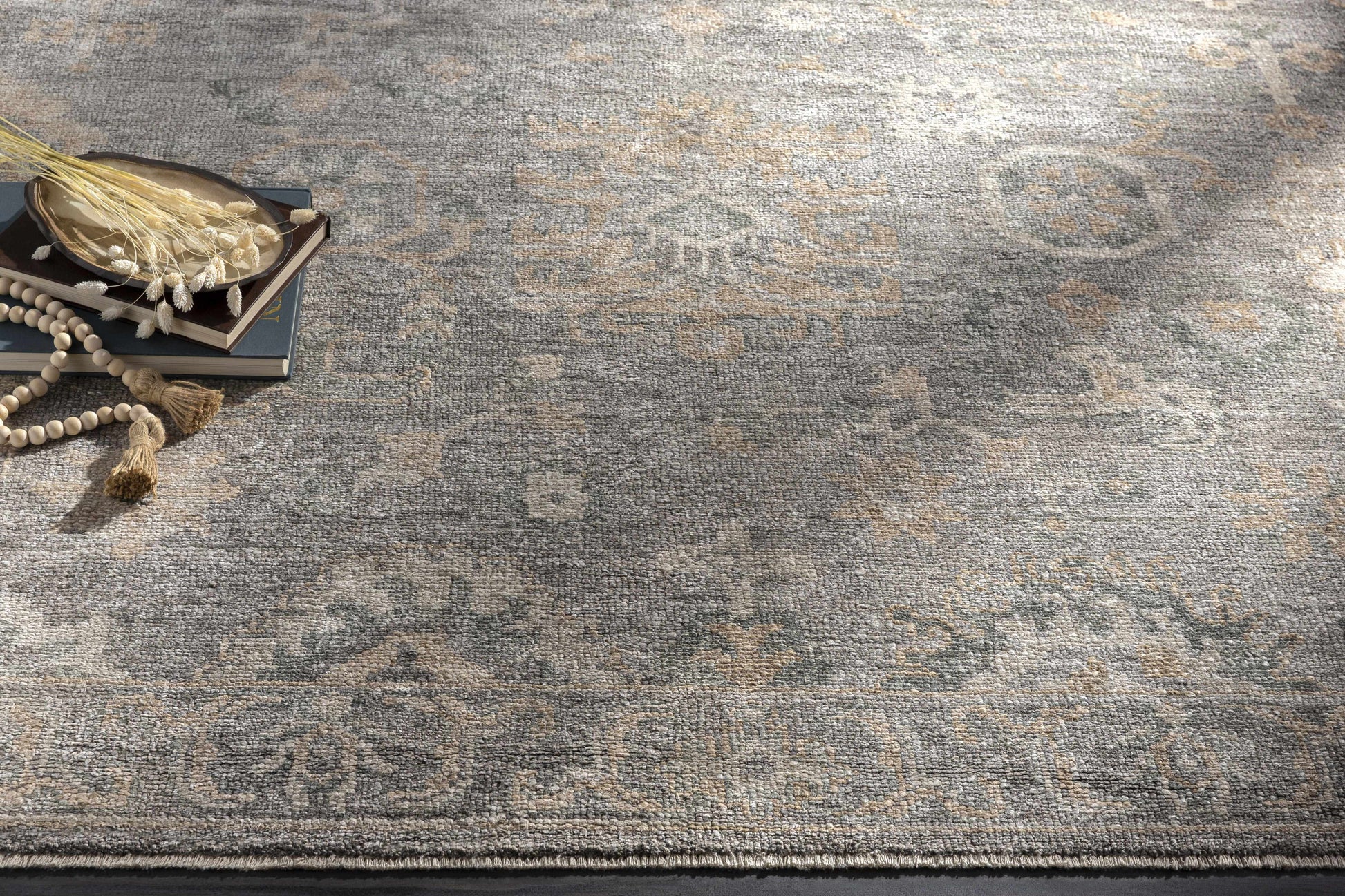 Royal RYL-2300 Hand Knotted Rug