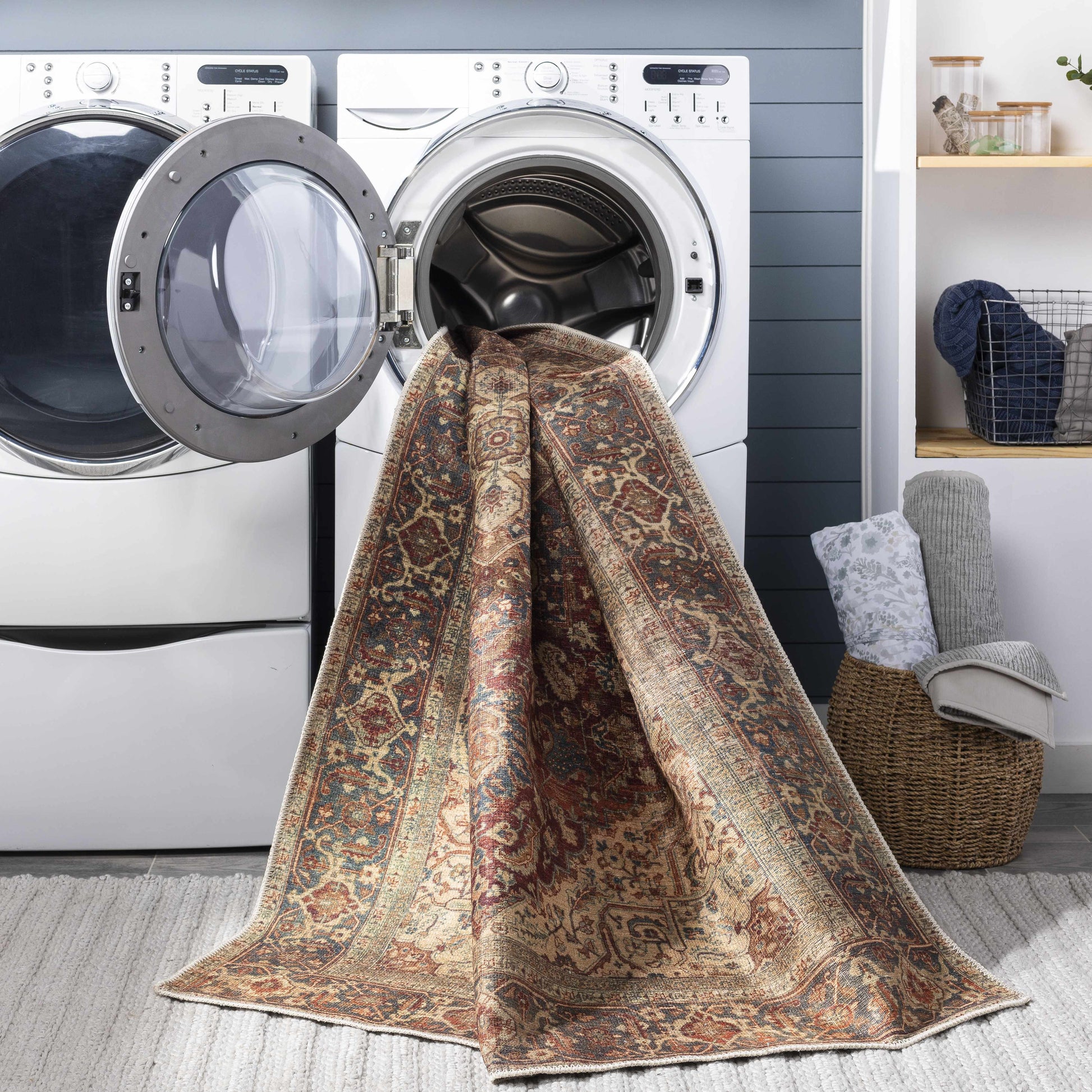 Amelie AML-2344 Machine Woven Rug