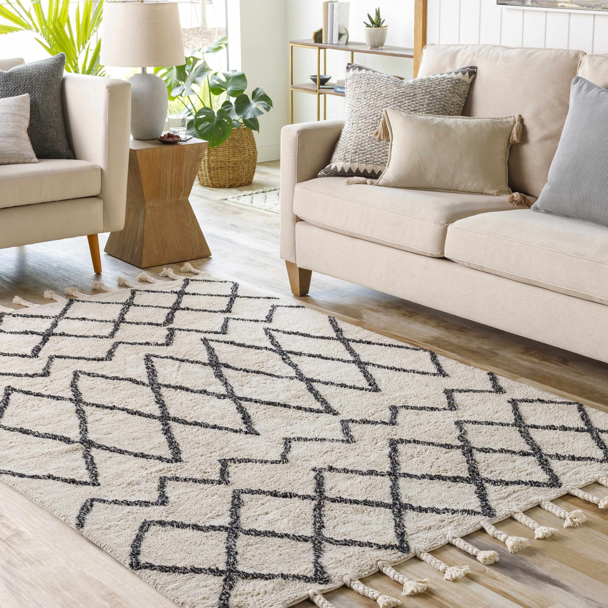 Khemisset KMS-2301 Hand Woven Rug