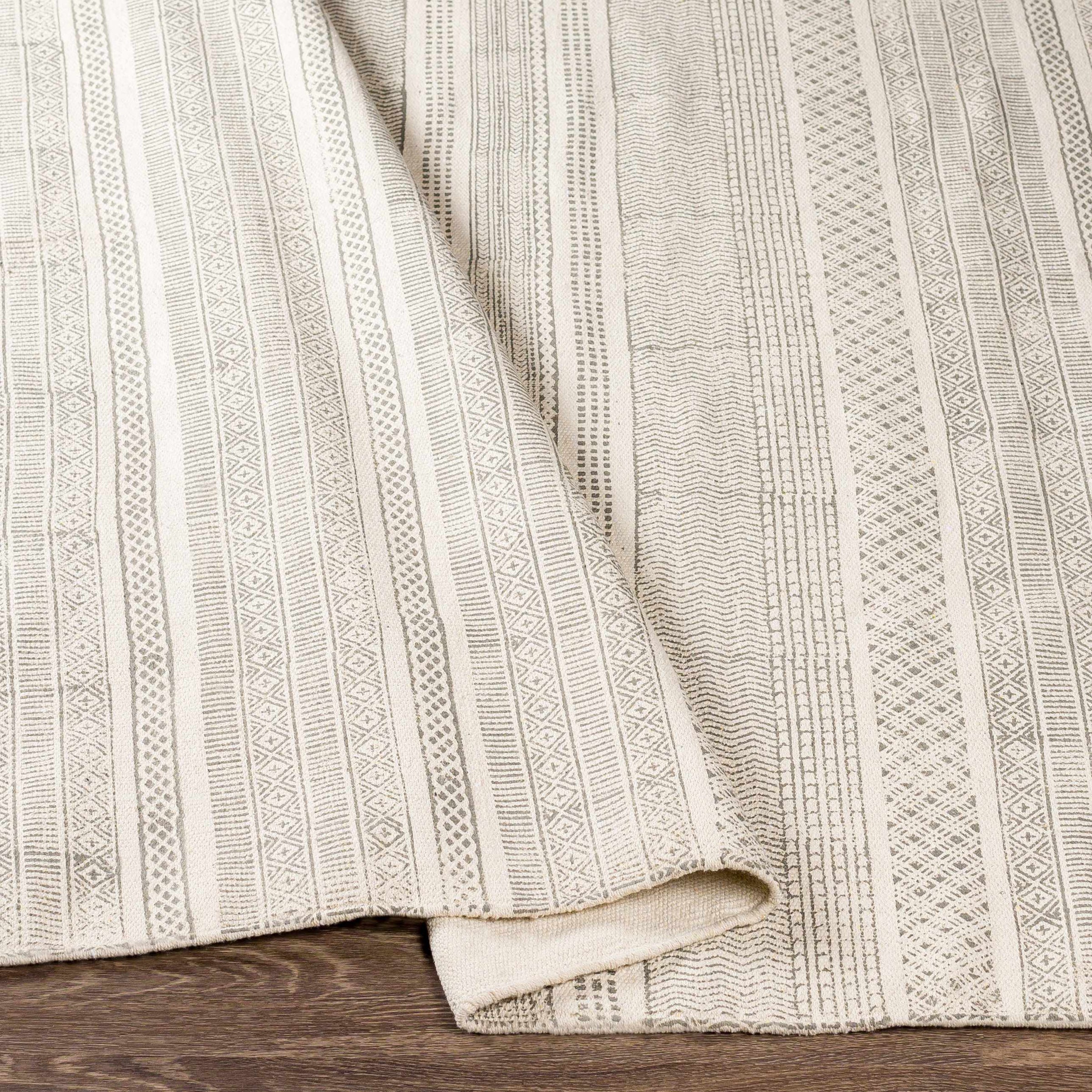 Idina IDI-8801 Hand Woven Rug