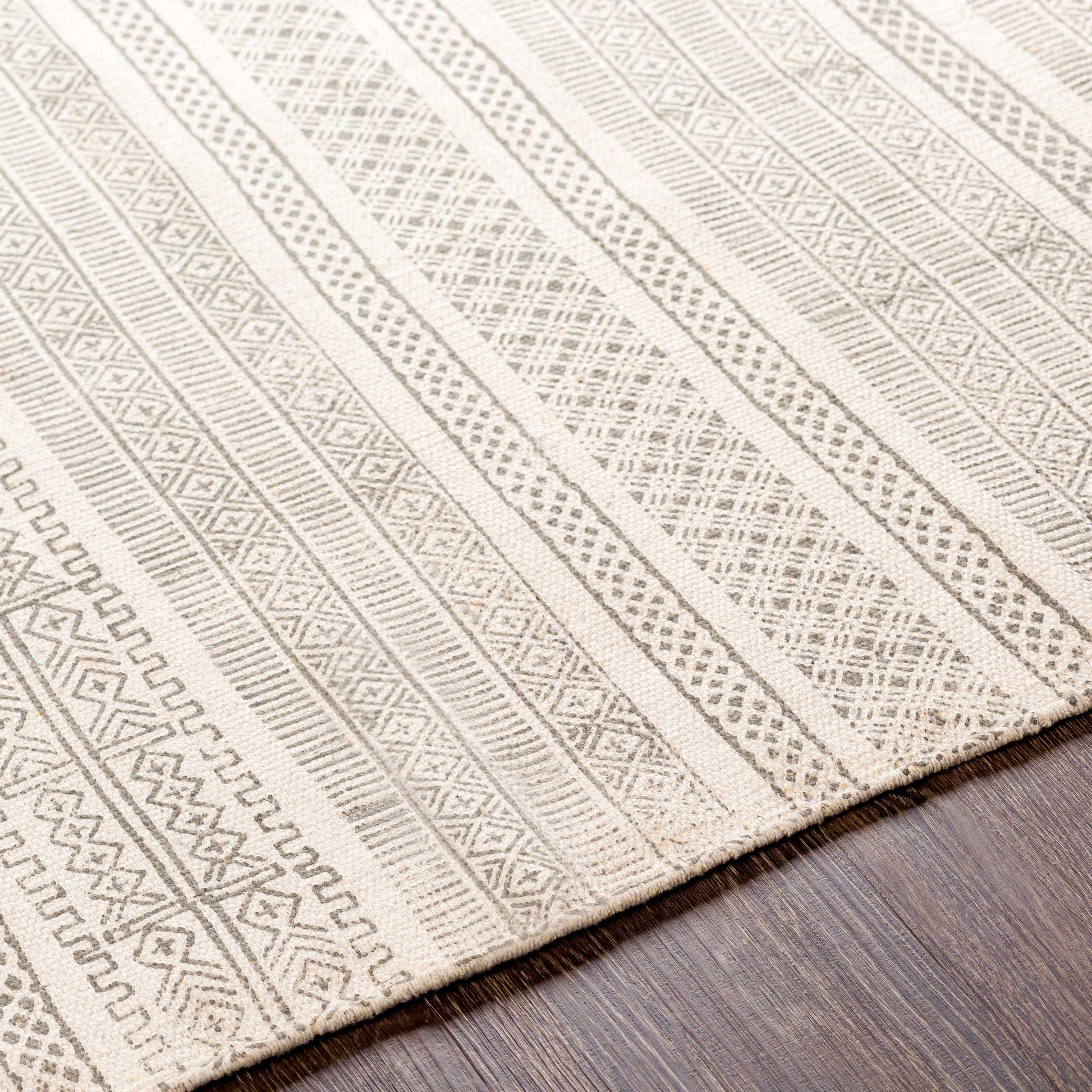 Idina IDI-8801 Hand Woven Rug