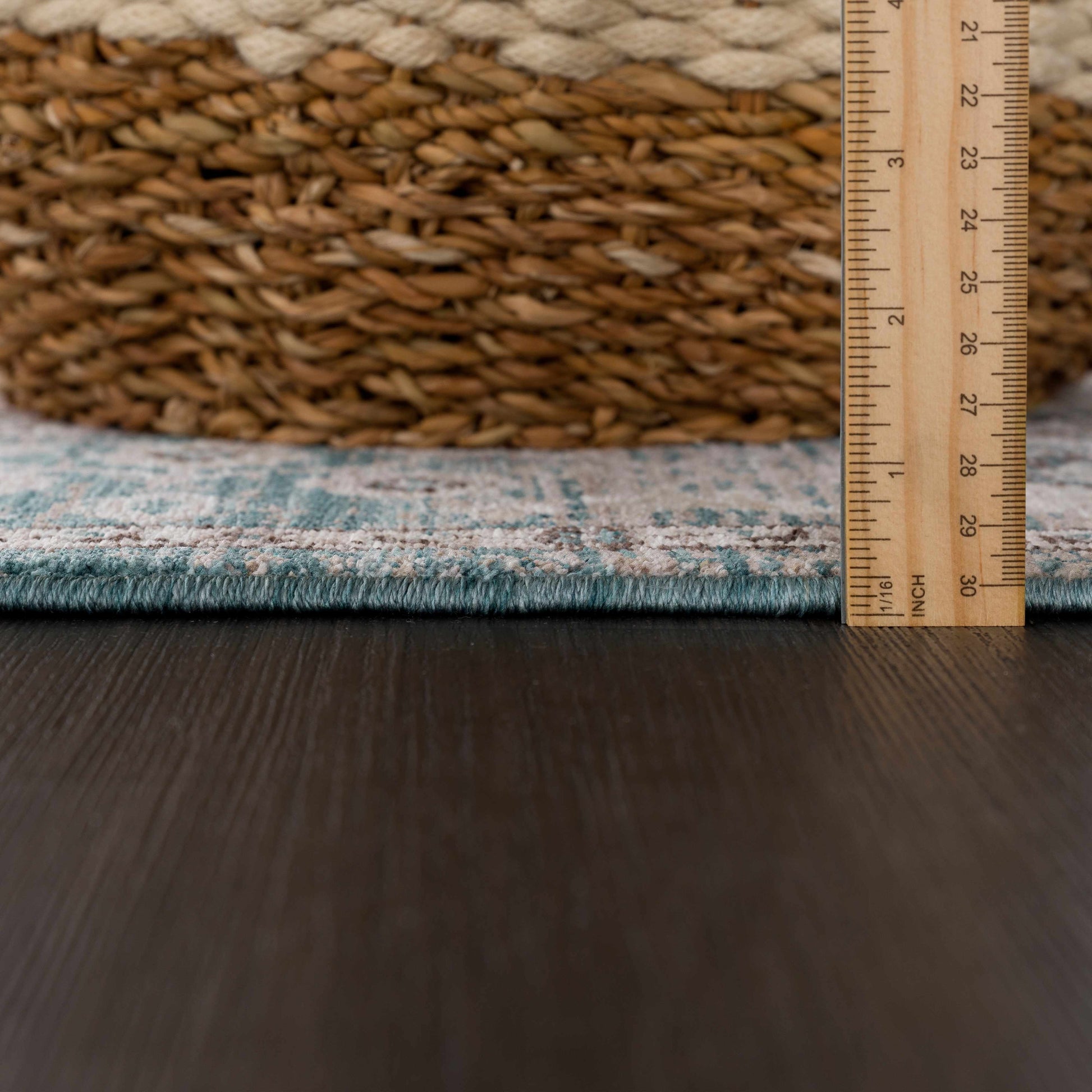 Carlisle CSI-2304 Machine Woven Rug