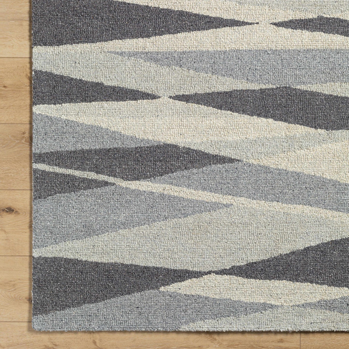 Madelyn MYN-2303 Hand Tufted Rug