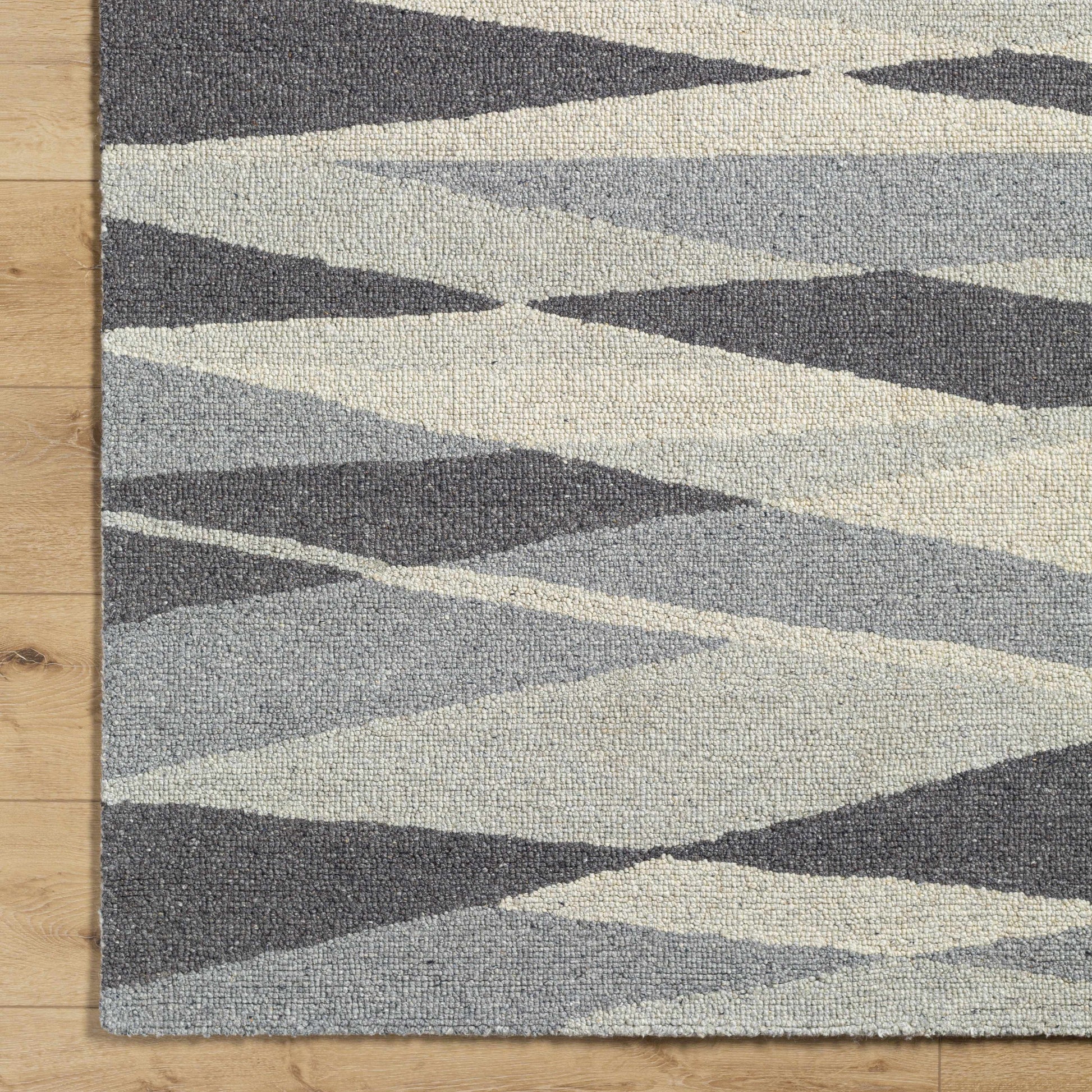 Madelyn MYN-2303 Hand Tufted Rug