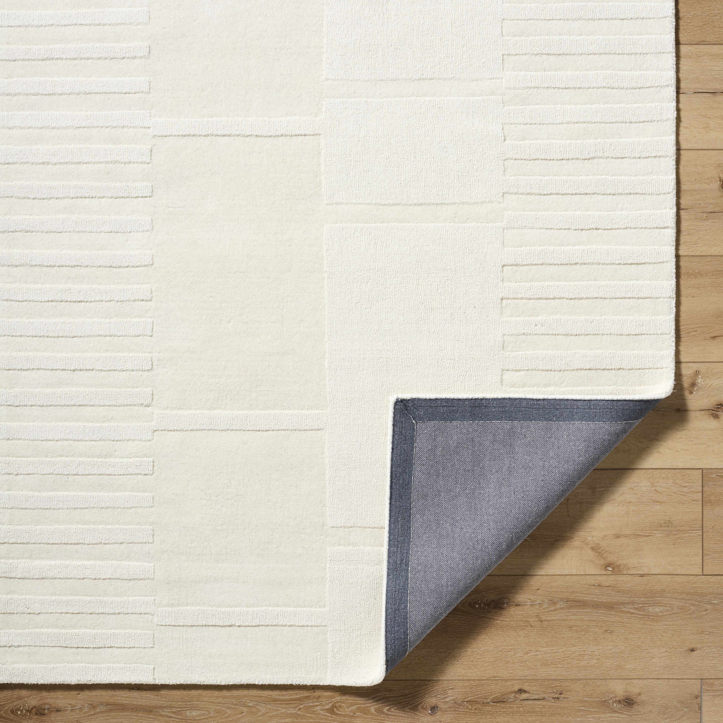Mystique M-5483 Handmade Rug