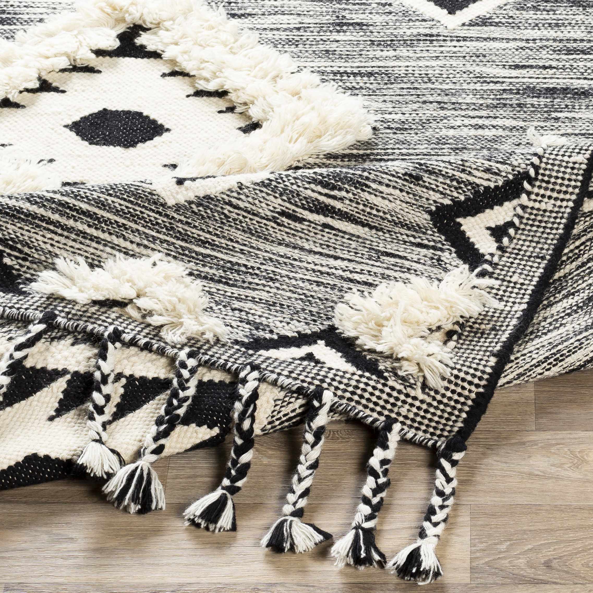 Apache APA-2302 Hand Woven Rug