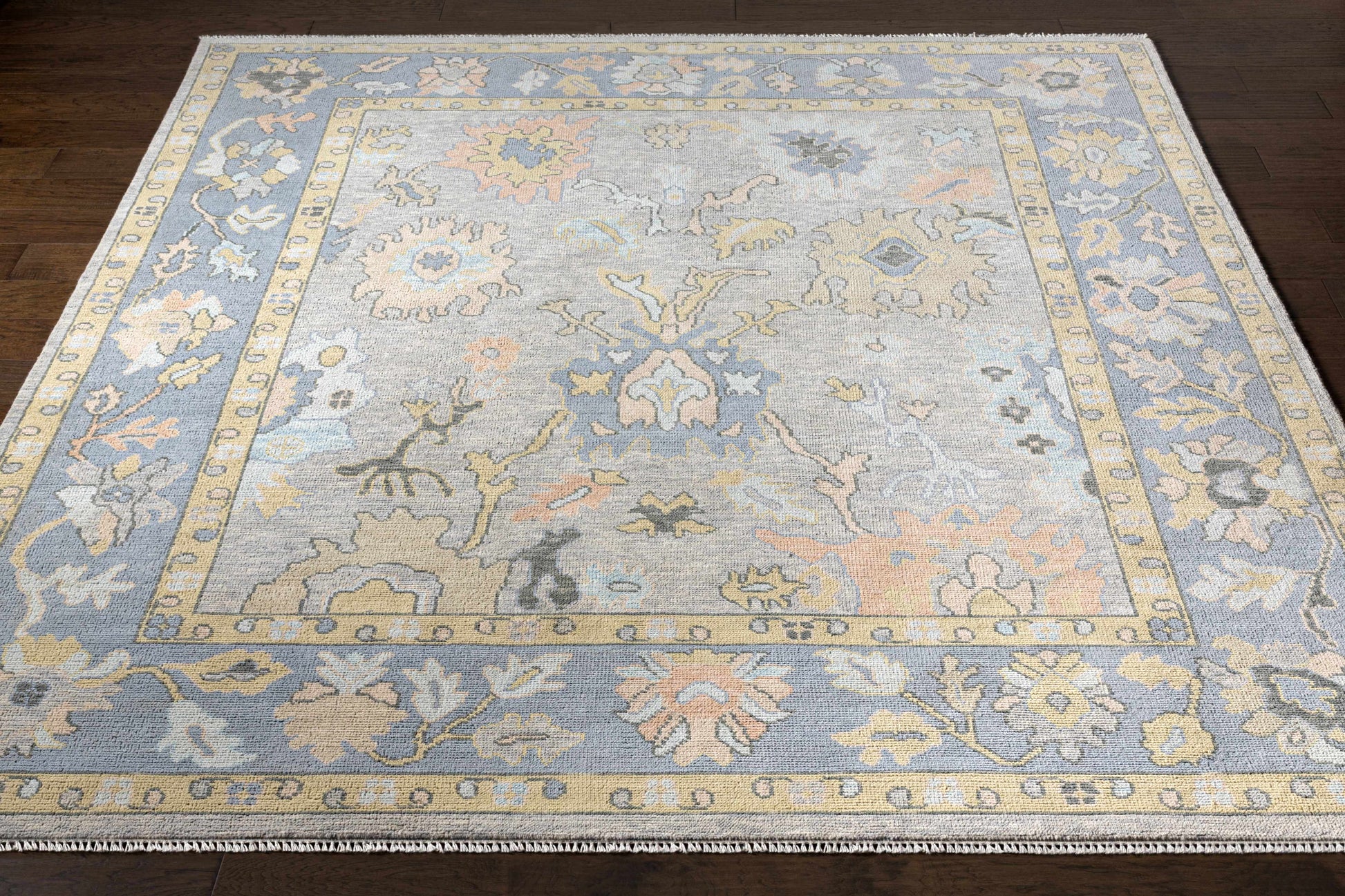 Ushak USK-2303 Hand Knotted Rug