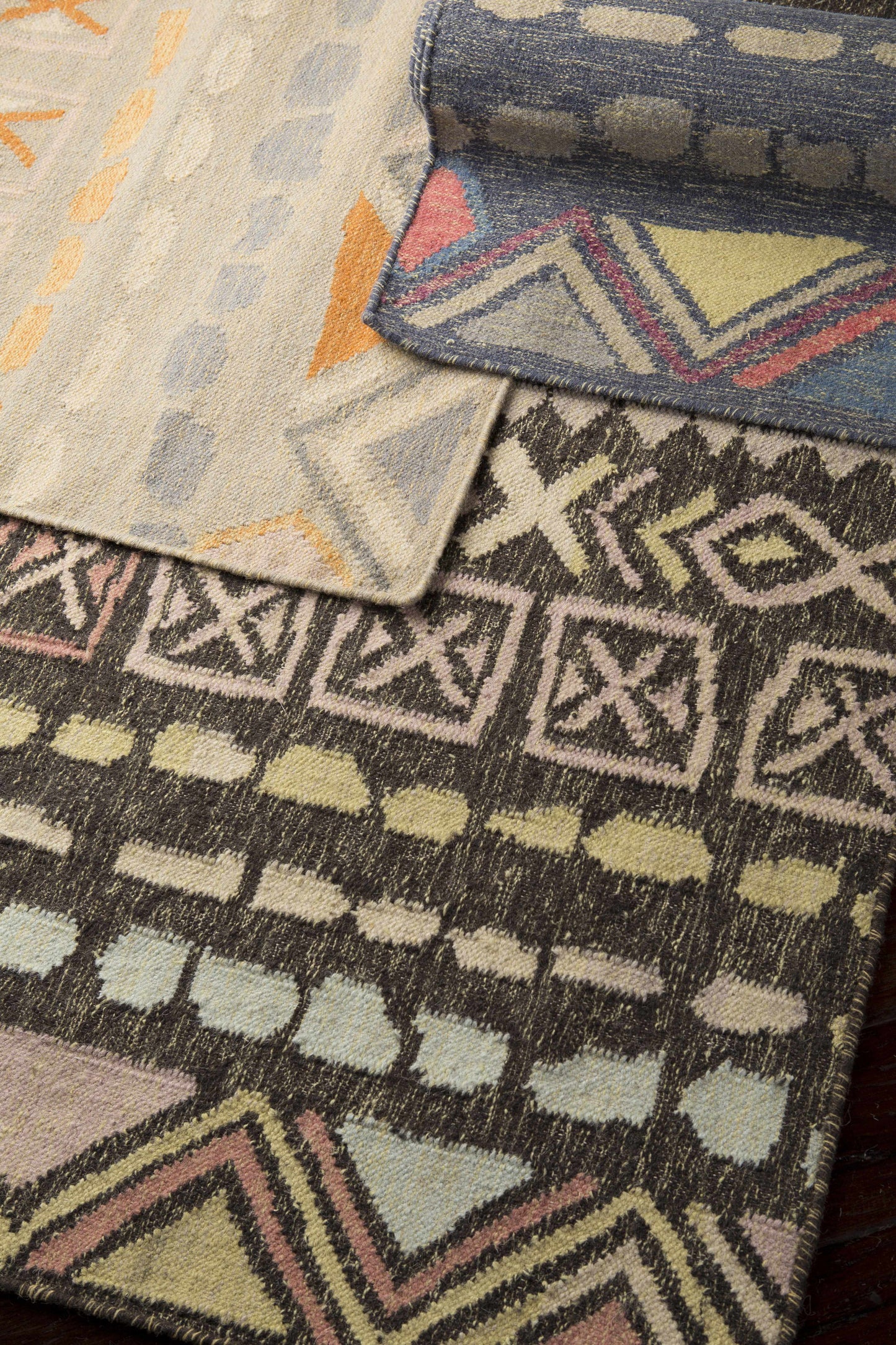 Nomad NOD-100 Hand Woven Rug