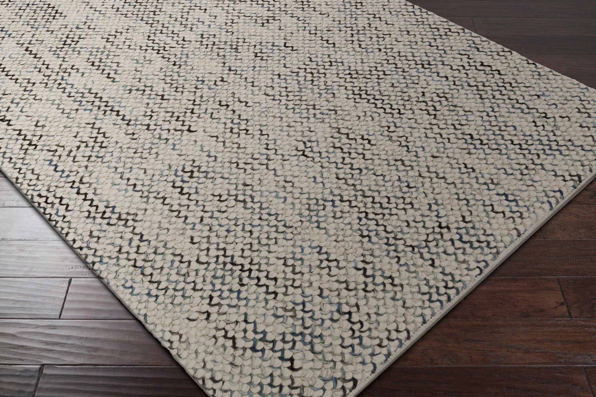 Avera AER-1003 Hand Woven Rug