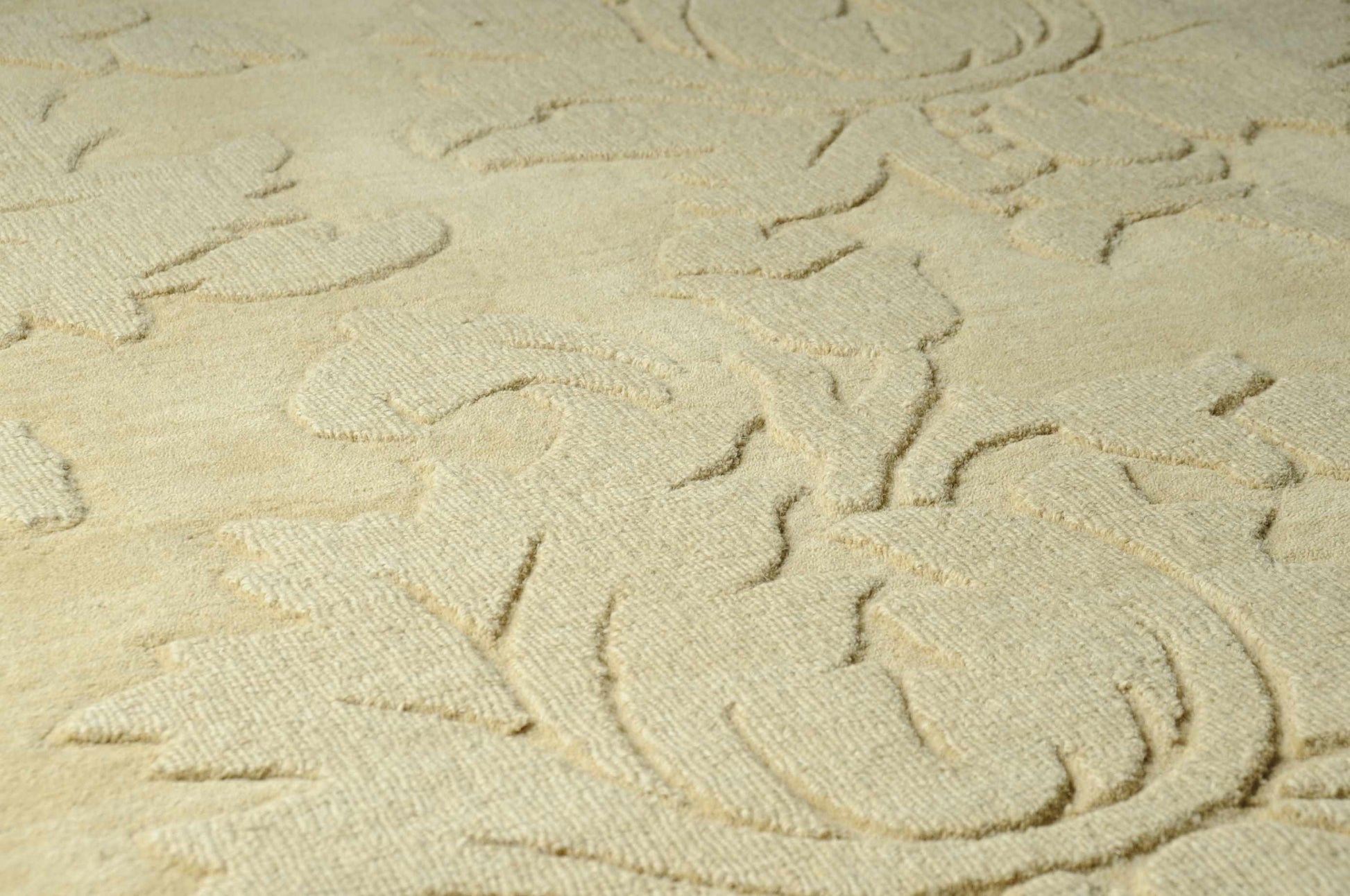 Mystique M-206 Hand Loomed Rug