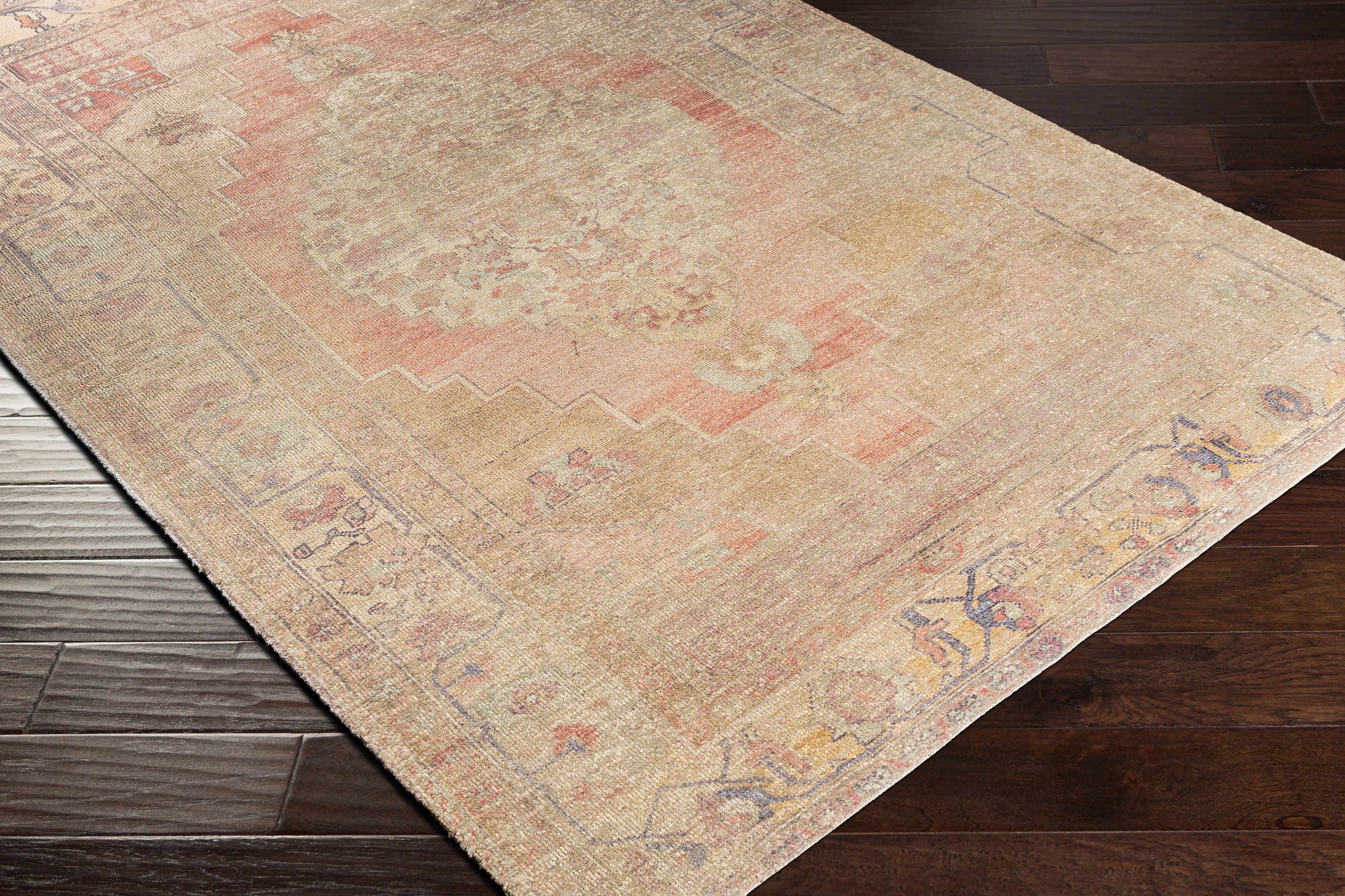 Unique UNQ-2301 Hand Tufted Rug