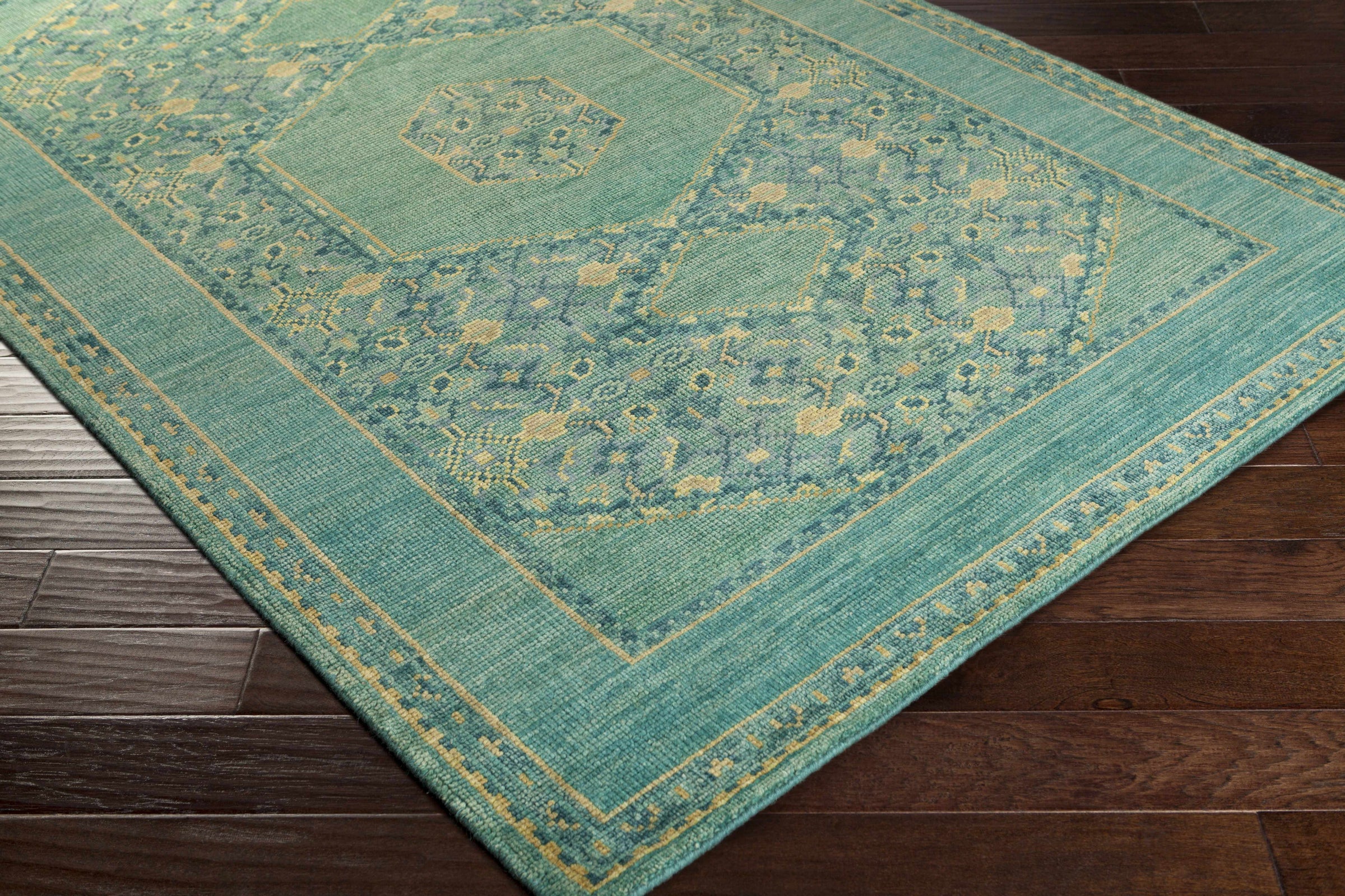 Haven HVN-1217 Handmade Rug