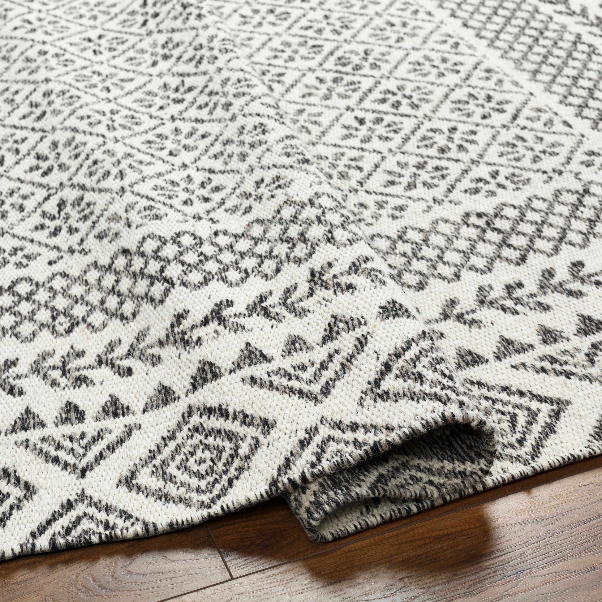 Mardin MDI-2319 Hand Woven Rug