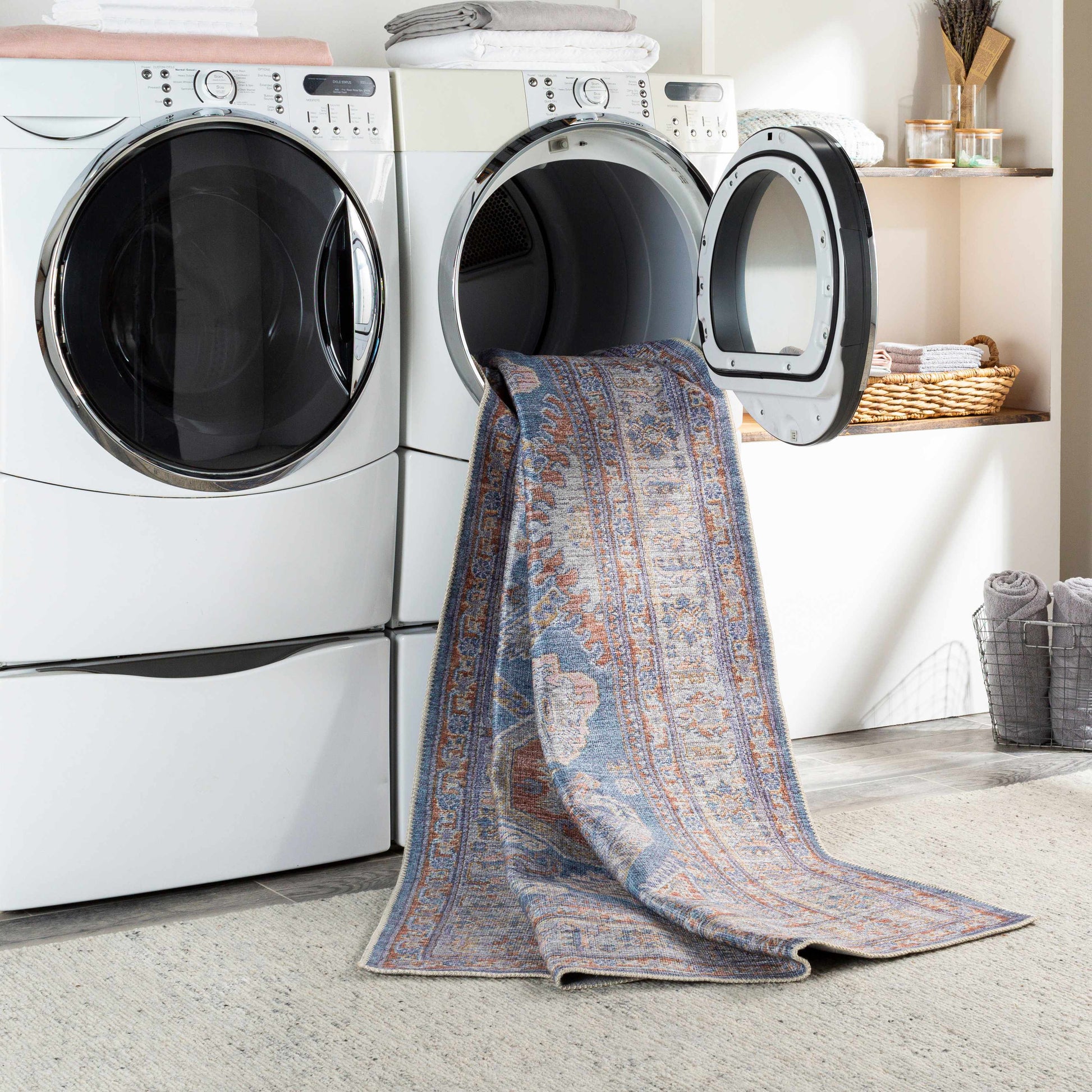 Amelie AML-2317 Machine Woven Rug