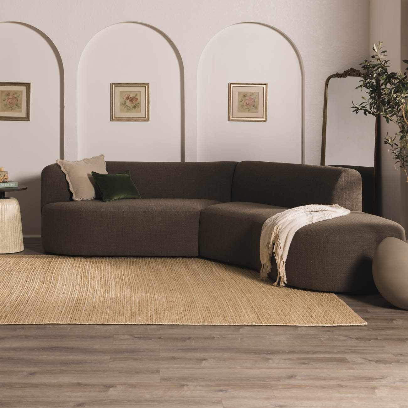 Aria IAA-1003 Handmade Rug