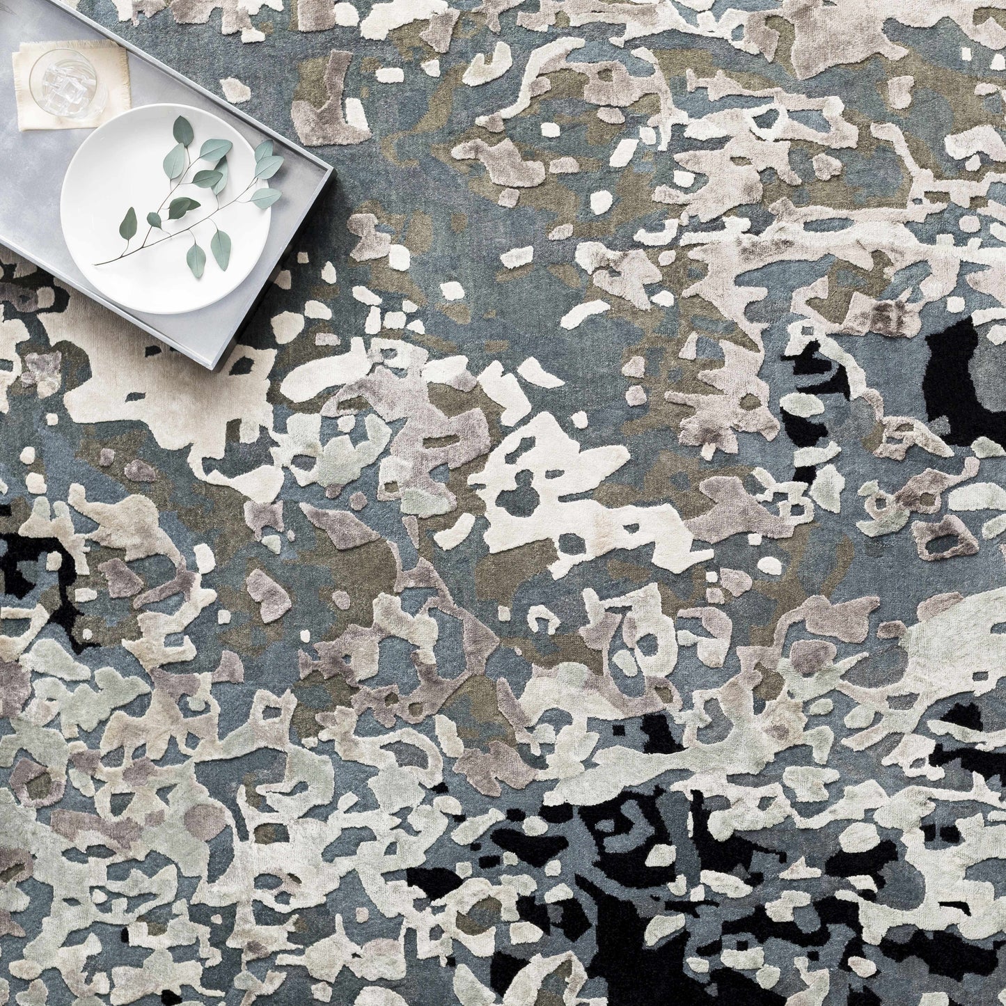 Chemistry CHM-2003 Handmade Rug