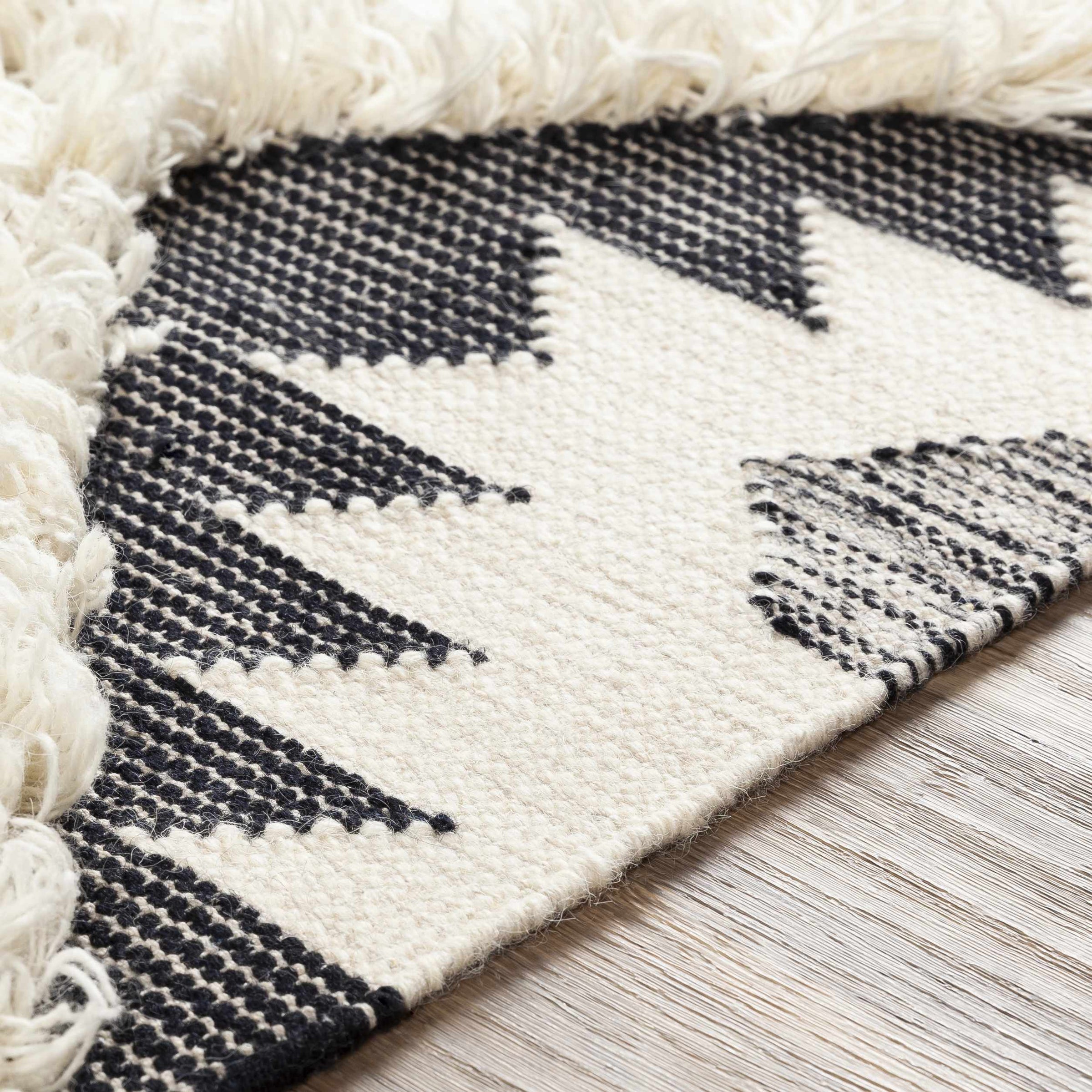 Apache APA-2303 Hand Woven Rug