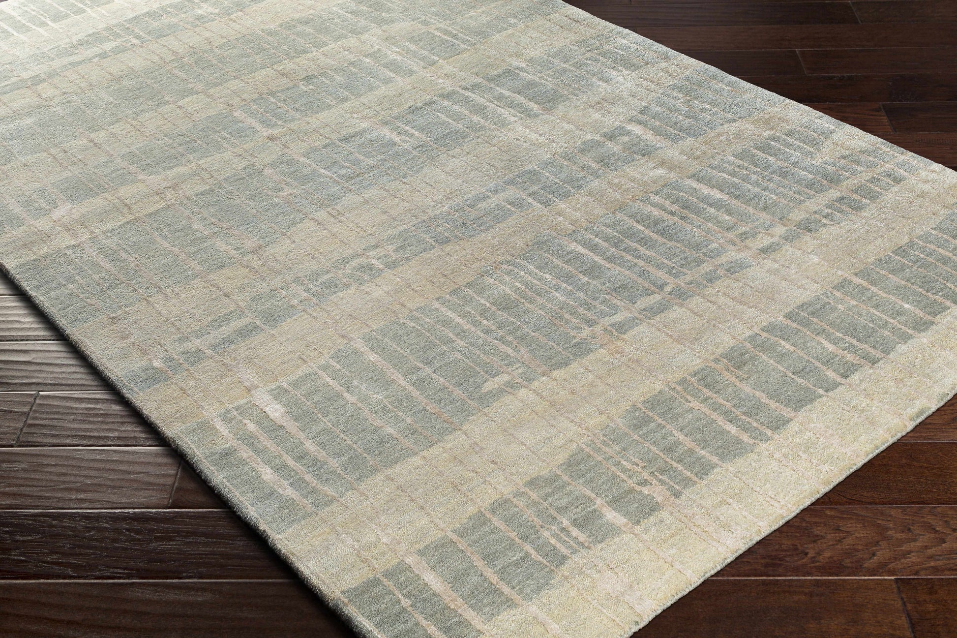 Luminous LMN-3022 Hand Knotted Rug