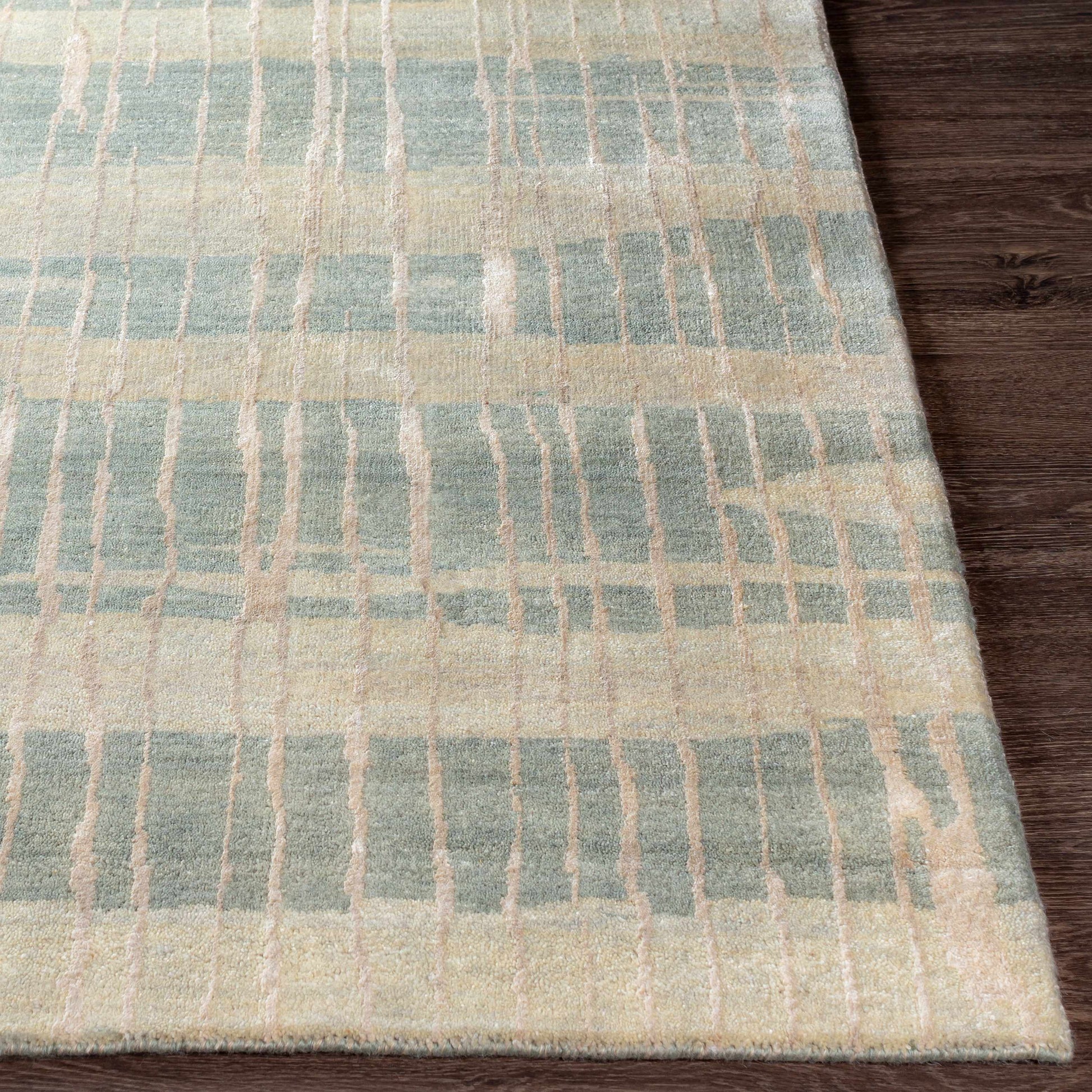 Luminous LMN-3022 Hand Knotted Rug