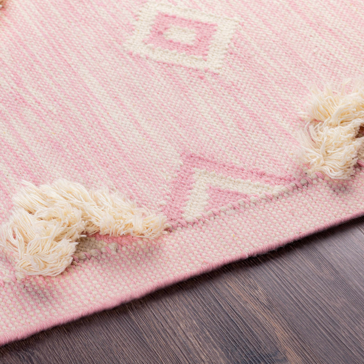 Apache APA-2308 Hand Woven Rug
