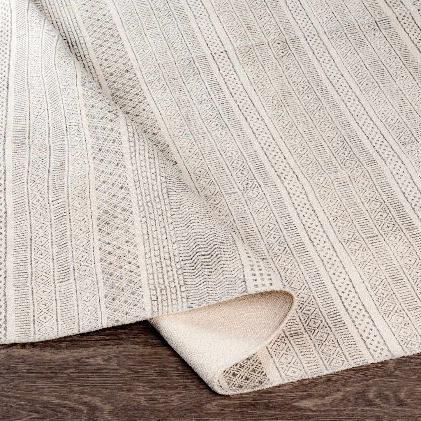 July JUY-2304 Hand Woven Rug