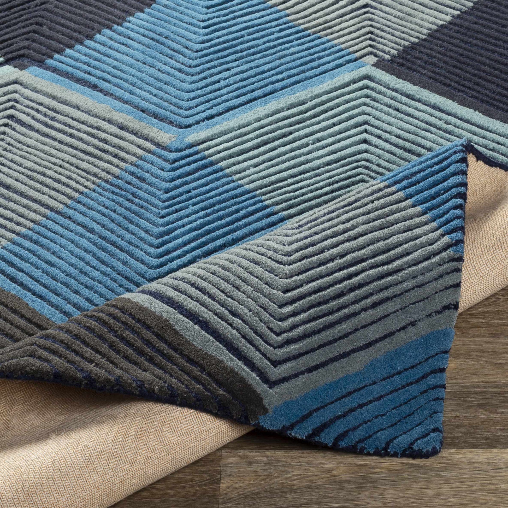 Harlequin HQL-8042 Hand Tufted Rug