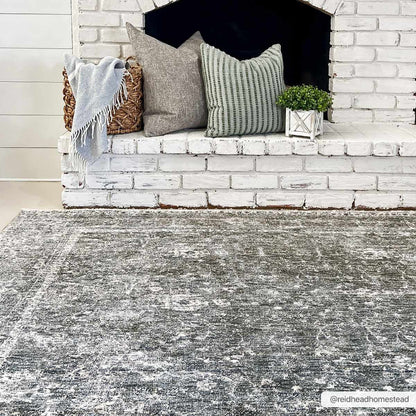 Lincoln LIC-2304 Machine Woven Rug