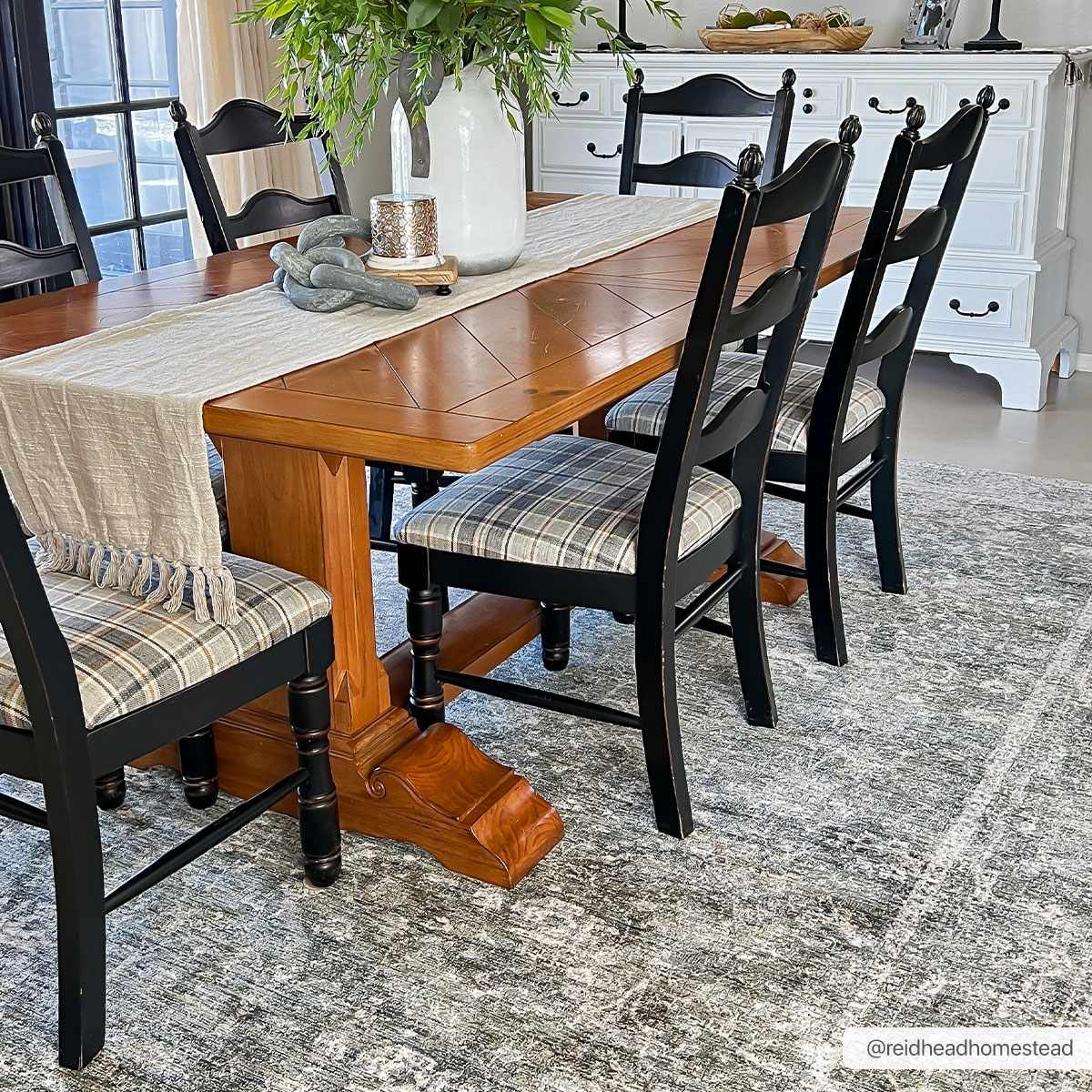 Lincoln LIC-2304 Machine Woven Rug