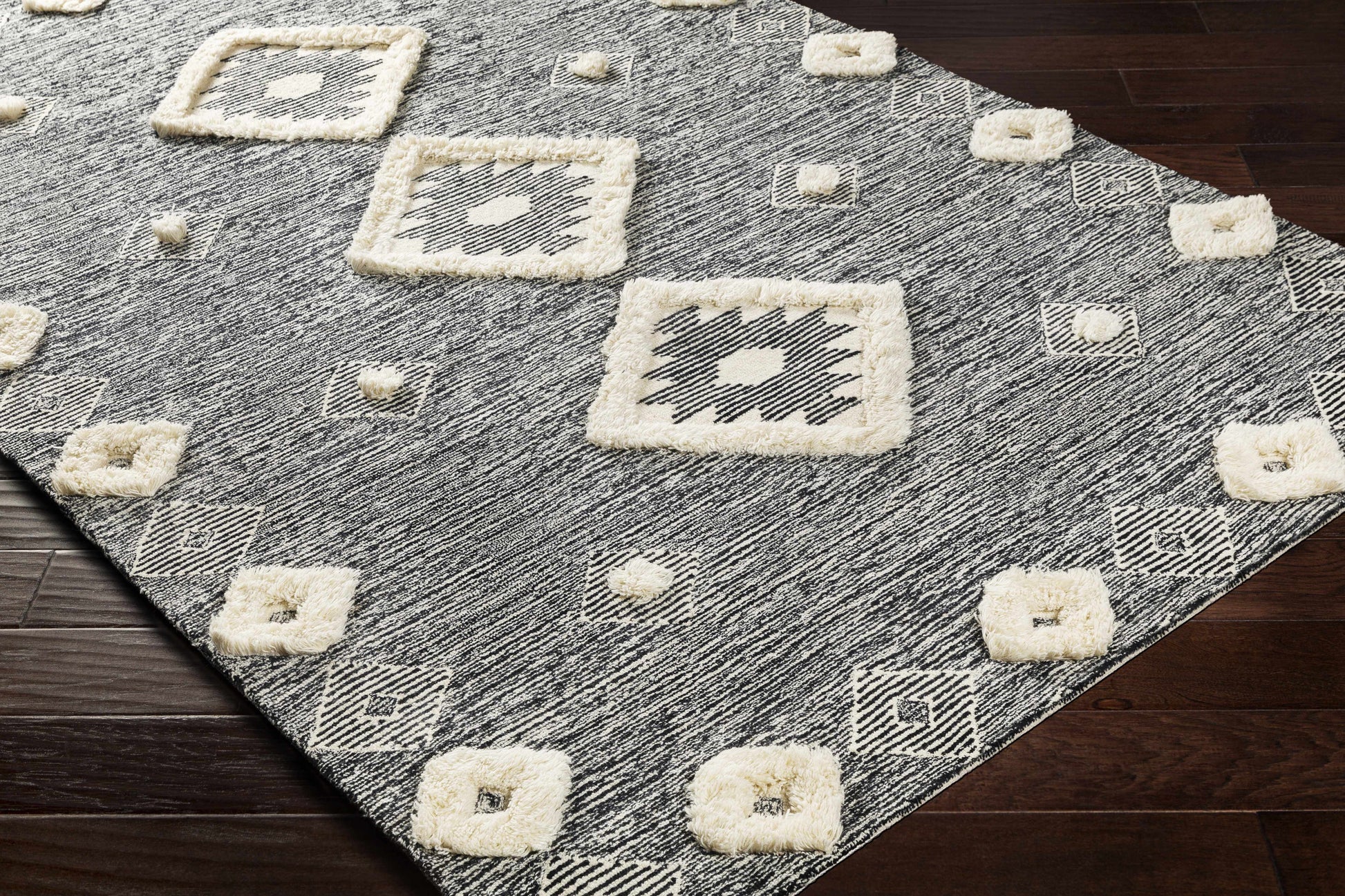 Cherokee CHK-2300 Hand Tufted Rug