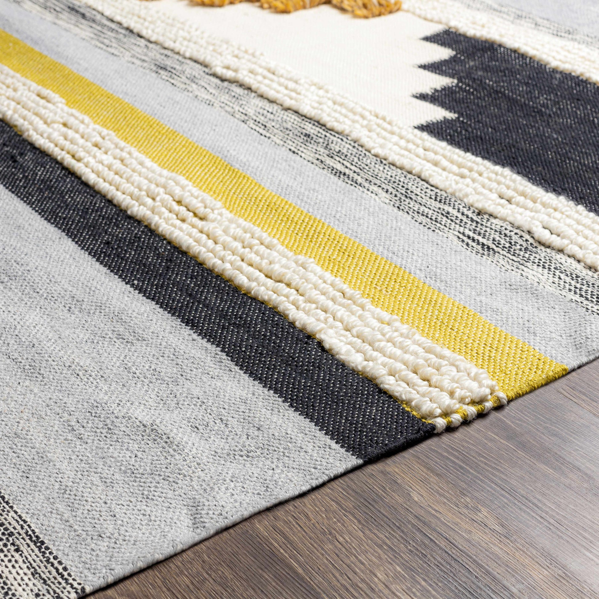 Yuva YUV-2301 Hand Woven Rug