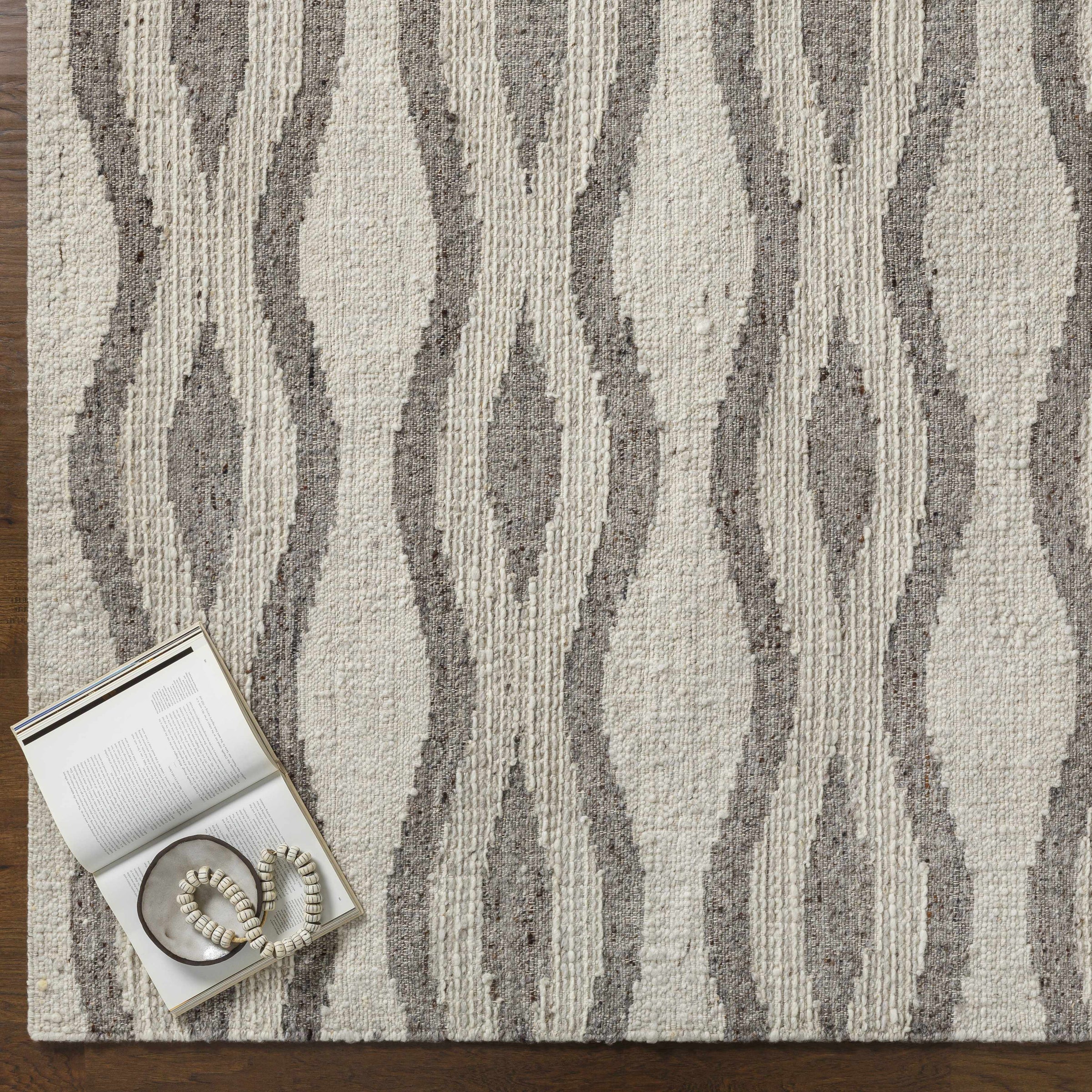 Bremen BEN-2303 Hand Woven Rug