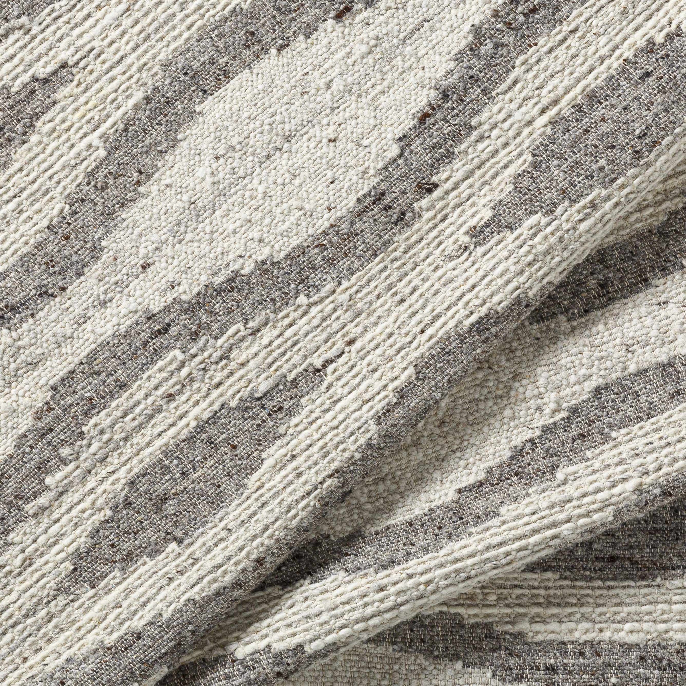 Bremen BEN-2303 Hand Woven Rug